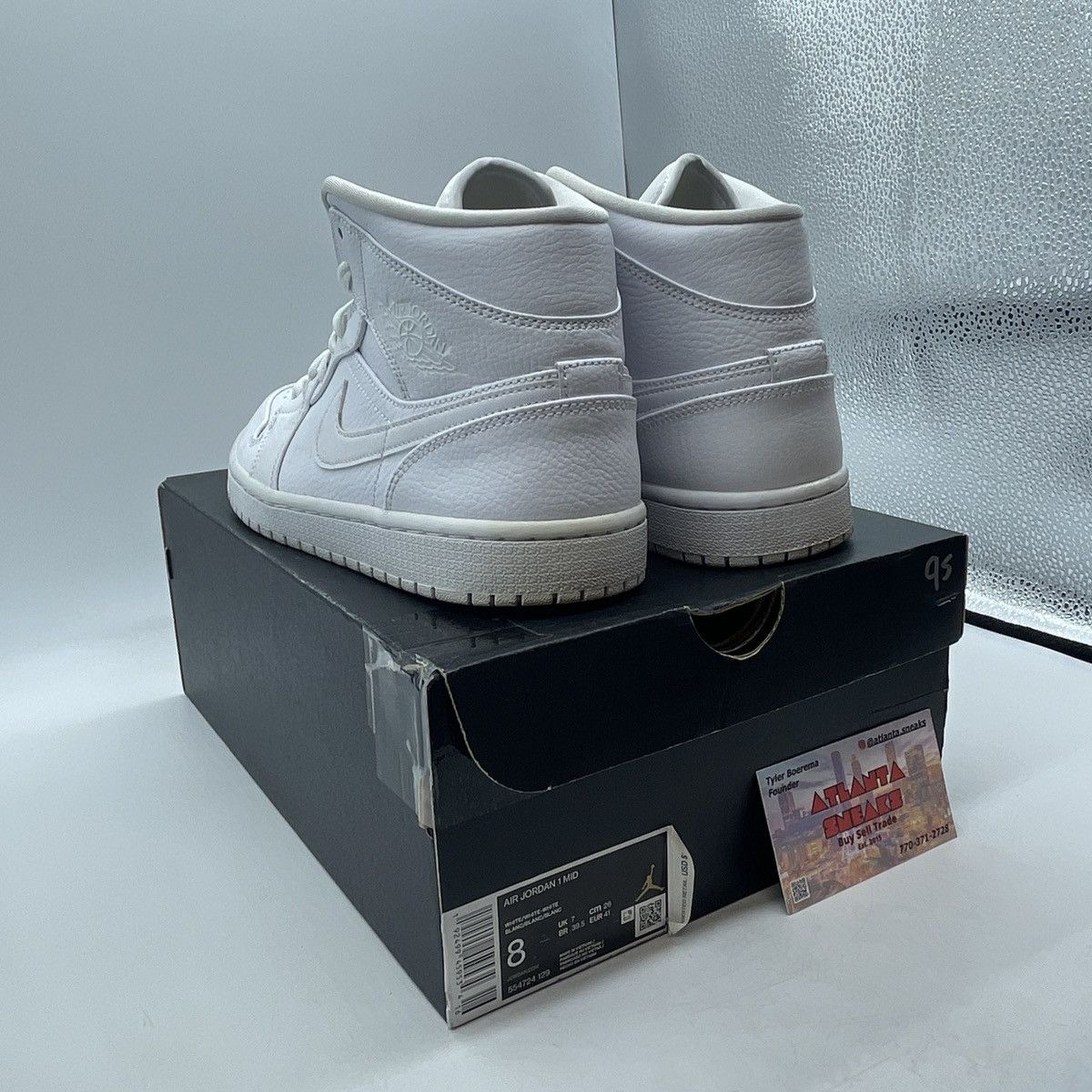 Jordan Brand Air Jordan 1 mid triple white Size US 8 / EU 41 - 4 Thumbnail
