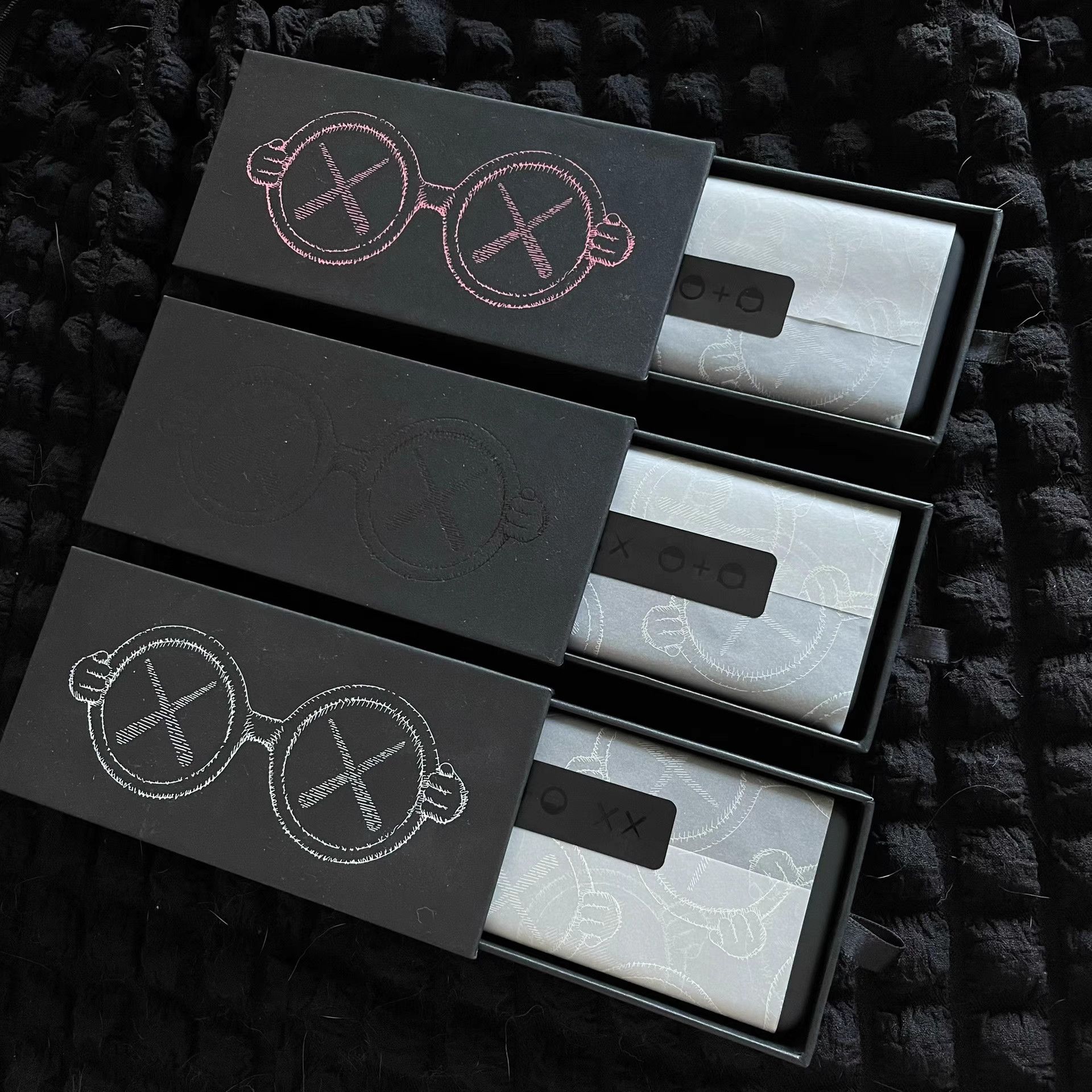 Kaws Kaws x Son+Daughters Limited Edition Glasses Size ONE SIZE - 3 Thumbnail