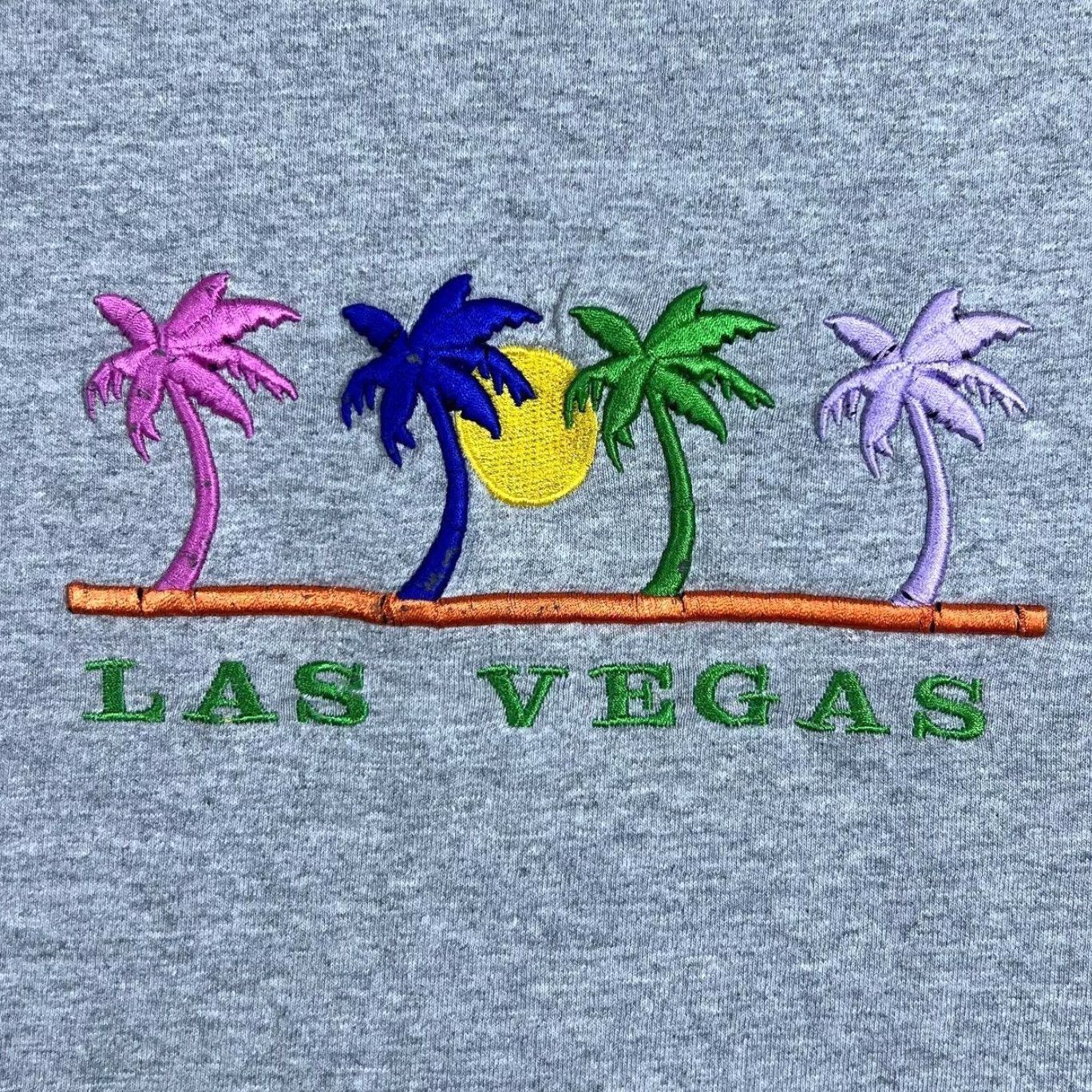 Vintage VINTAGE Alstyle "Las Vegas" Embroidered Spellout Souvenir Grey T-Shirt XXL Mens Size US XXL / EU 58 / 5 - 2 Thumbnail