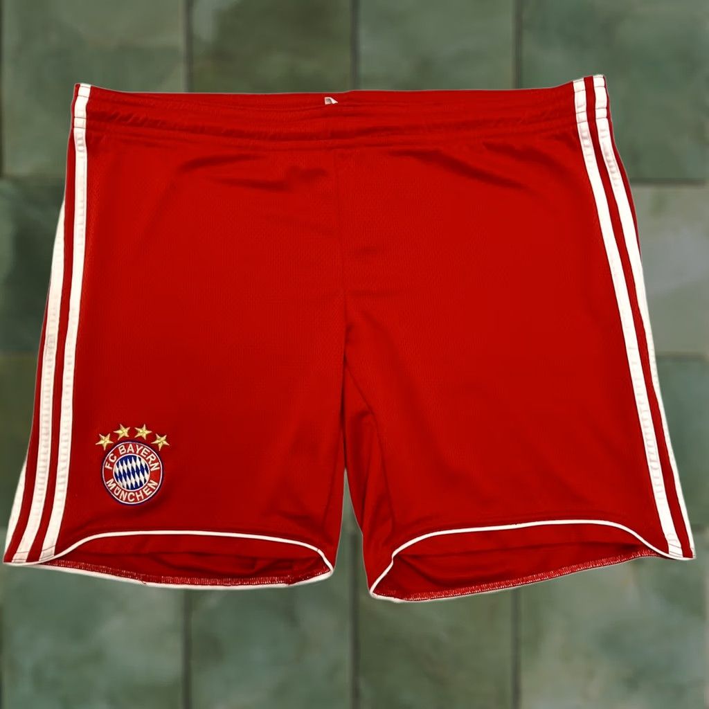 Adidas Adidas Bayern Munich Football Shorts L Red Soccer Men's Regular 2009 Activewear Quick Dry Drawstring Lightweight Size US 33 - 1 Thumbnail