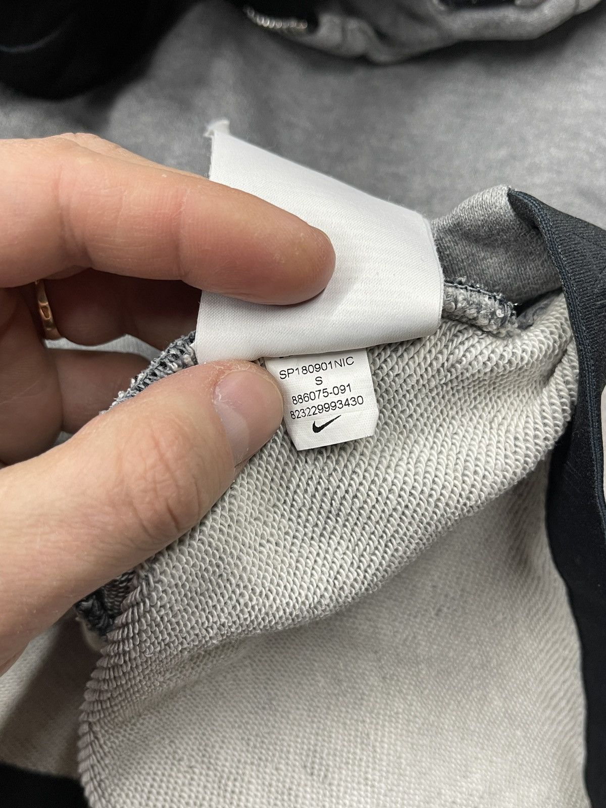 Nike Mens Nike Air Max Ninja Hoodie Grey Big Logo Drill ACG TECH Size US S / EU 44-46 / 1 - 13 Thumbnail