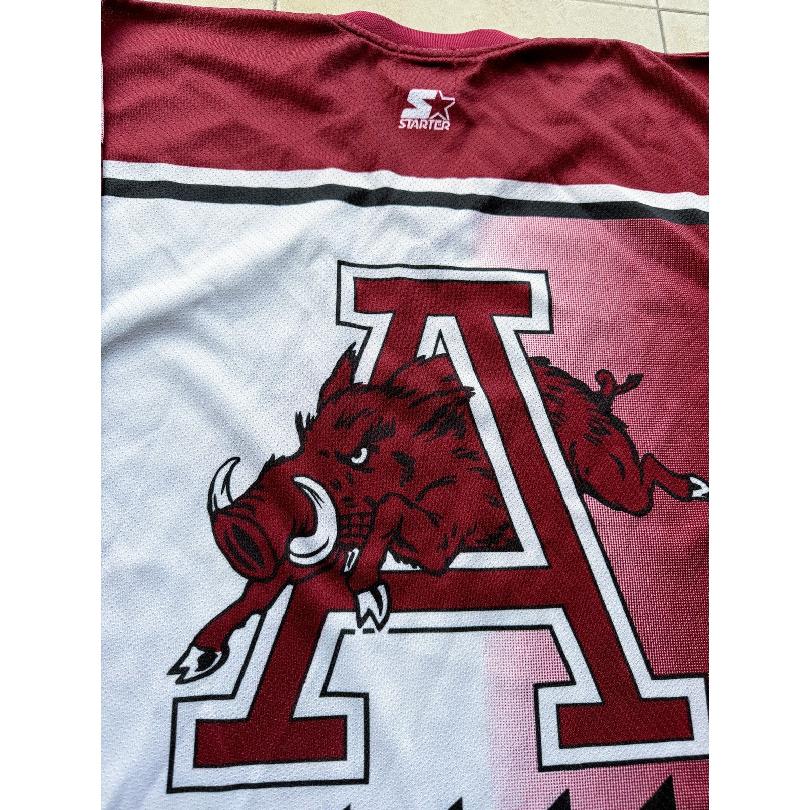 NCAA × Starter Arkansas Razorbacks 90s STARTER hockey M jersey AOP red vtg Size US M / EU 48-50 / 2 - 3 Thumbnail