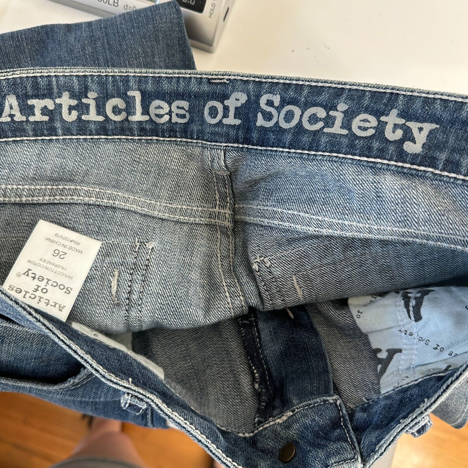 Other Articles of Society Kendra Distressed Jean Two Back Pocket 2 Size 26" / US 2 / IT 38 - 14 Thumbnail