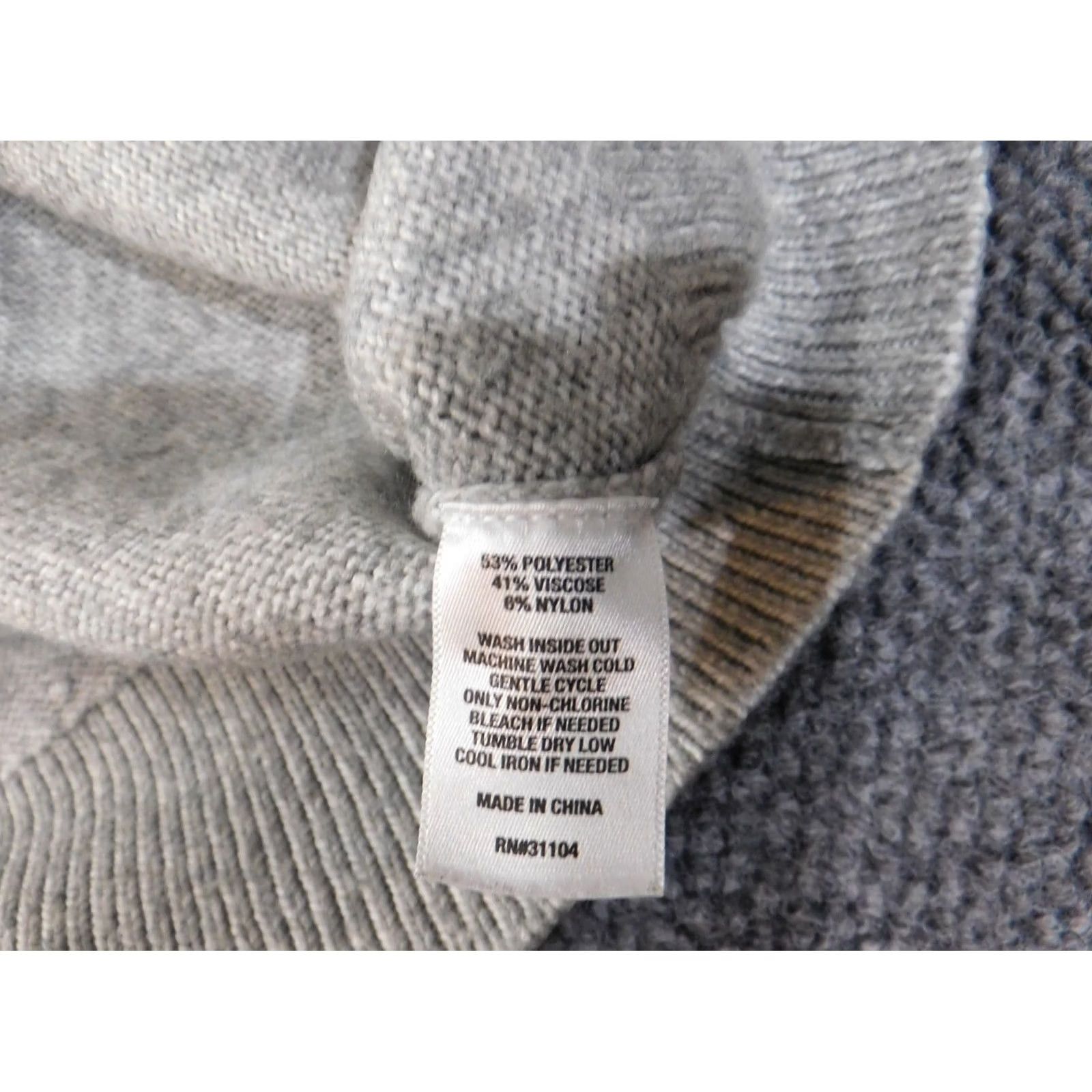Vintage Crown & Ivy Sweater 1X Gray Beaded Cable-Knit Raglan Sleeve Pullover Womens Knit Polyester Viscose Crew Neck Casual Modern Size XL / US 12-14 / IT 48-50 - 7 Thumbnail
