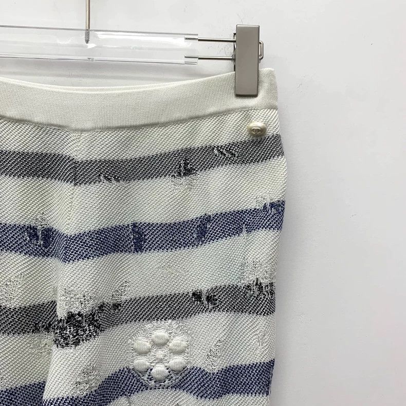 Chanel Chanel Color-blocked striped camellia embroidered casual w Size 25" / US 0 / IT 36 - 3 Thumbnail