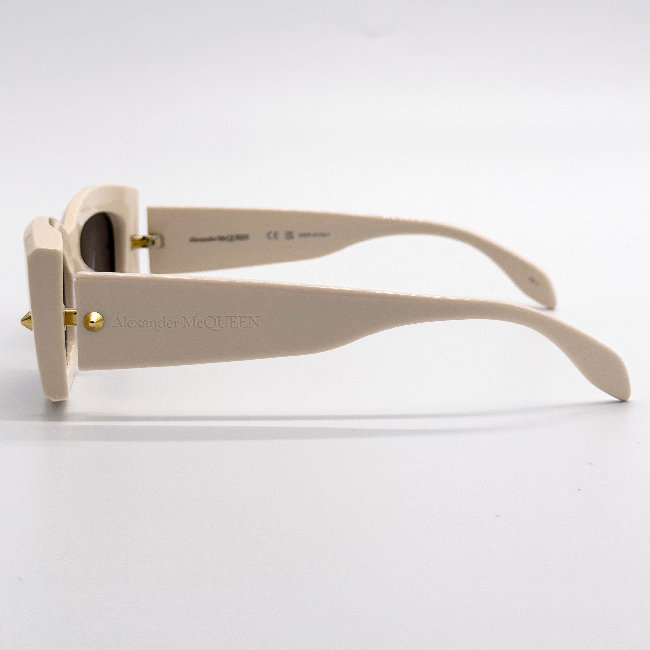Alexander McQueen NEW ALEXANDER MCQUEEN AM0426S 005 IVORY SUNGLASSES Size ONE SIZE - 8 Thumbnail