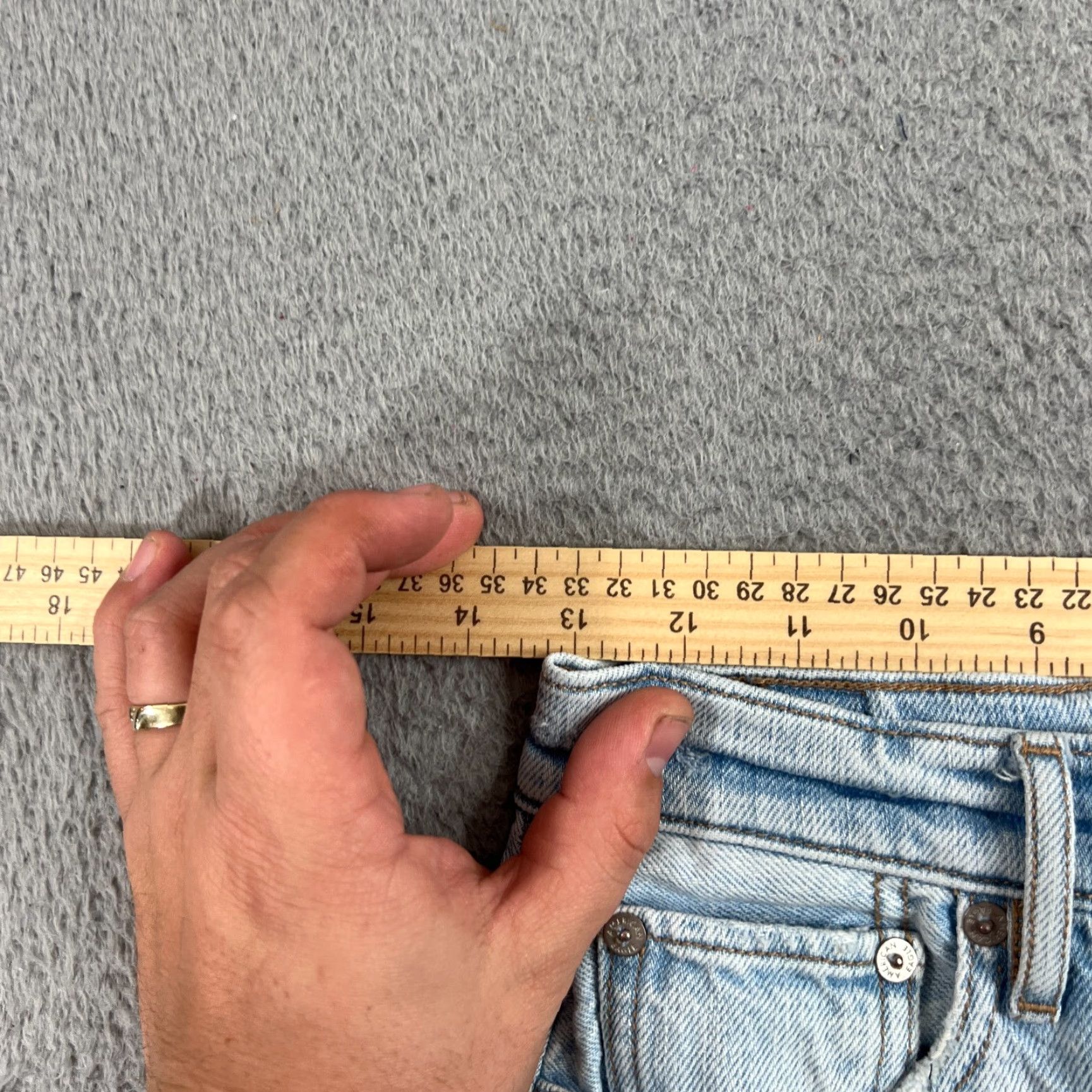 American Eagle Outfitters VINTAGE American Eagle Womens Jeans Boyfriend 4 Light Wash High Rise 90s Distressed Denim Size 27" / US 4 / IT 40 - 6 Thumbnail