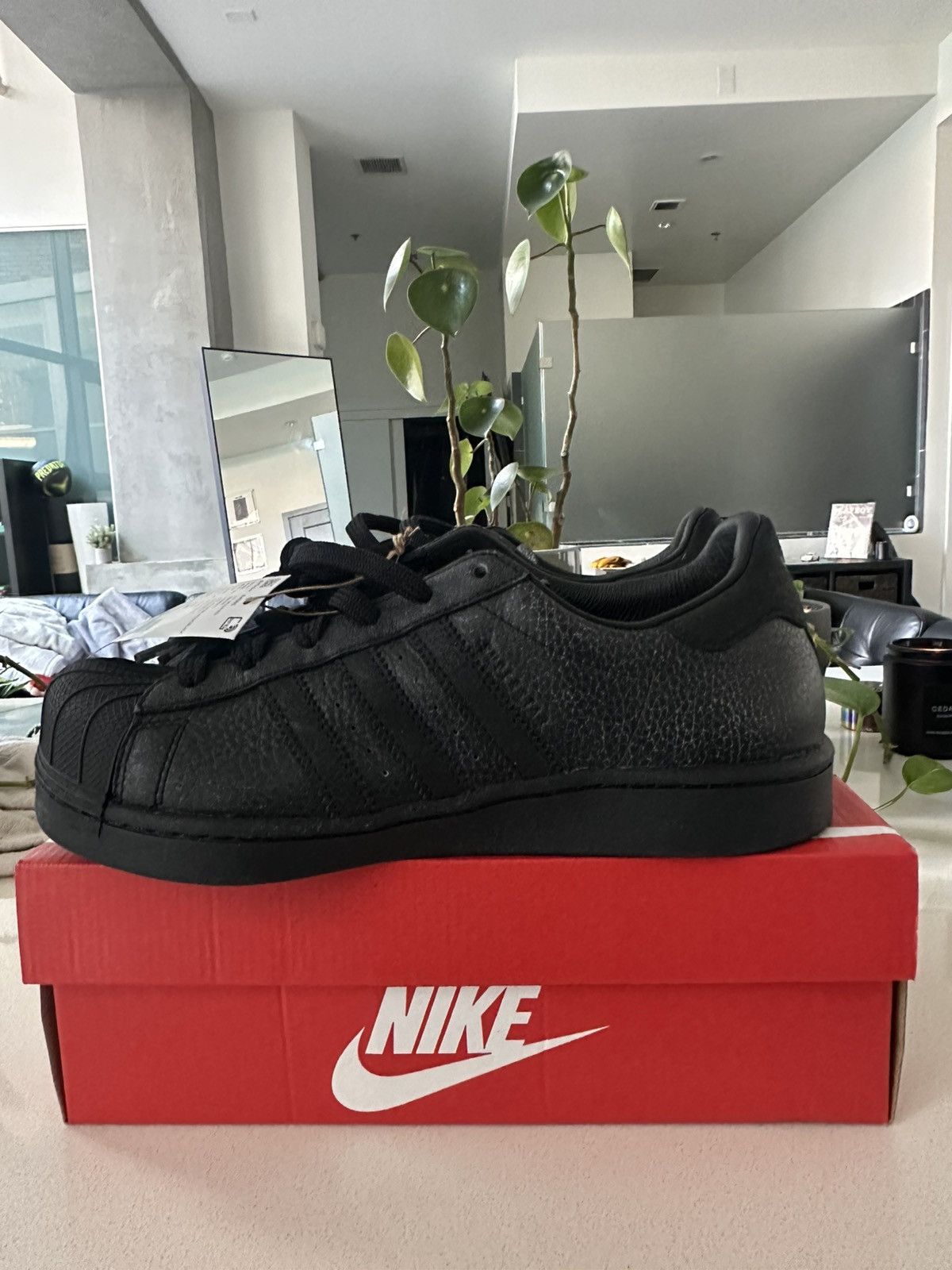 Adidas AVAVAV X WMNS MODIFIED SUPERSTAR 'TRIPLE BLACK' Size US 7.5 / IT 37.5 - 3 Thumbnail
