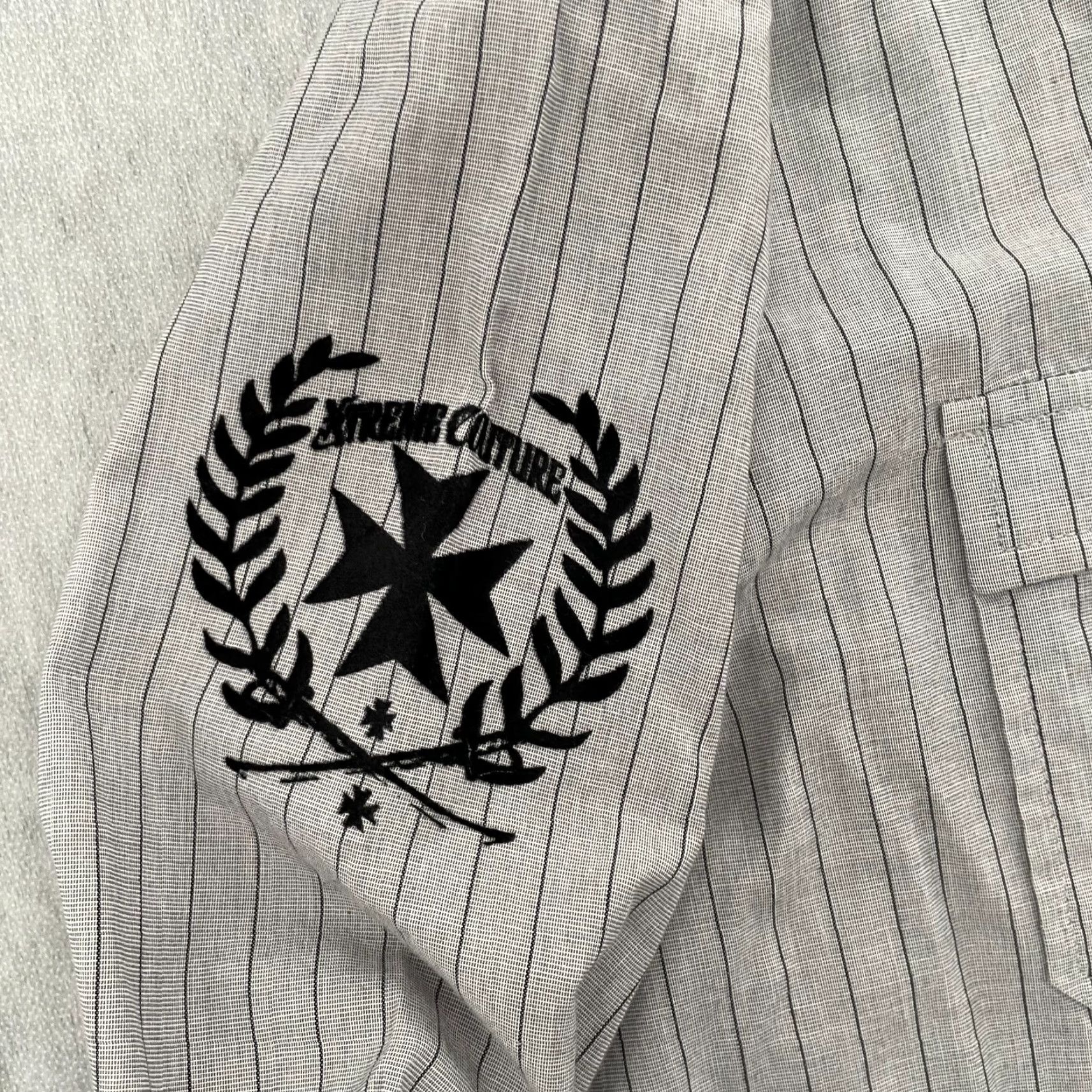 Vintage VINTAGE Xtreme Couture Shirt Adult XL Gray Striped Button-Up Angel Wings MMA Mens Size US XL / EU 56 / 4 - 5 Thumbnail