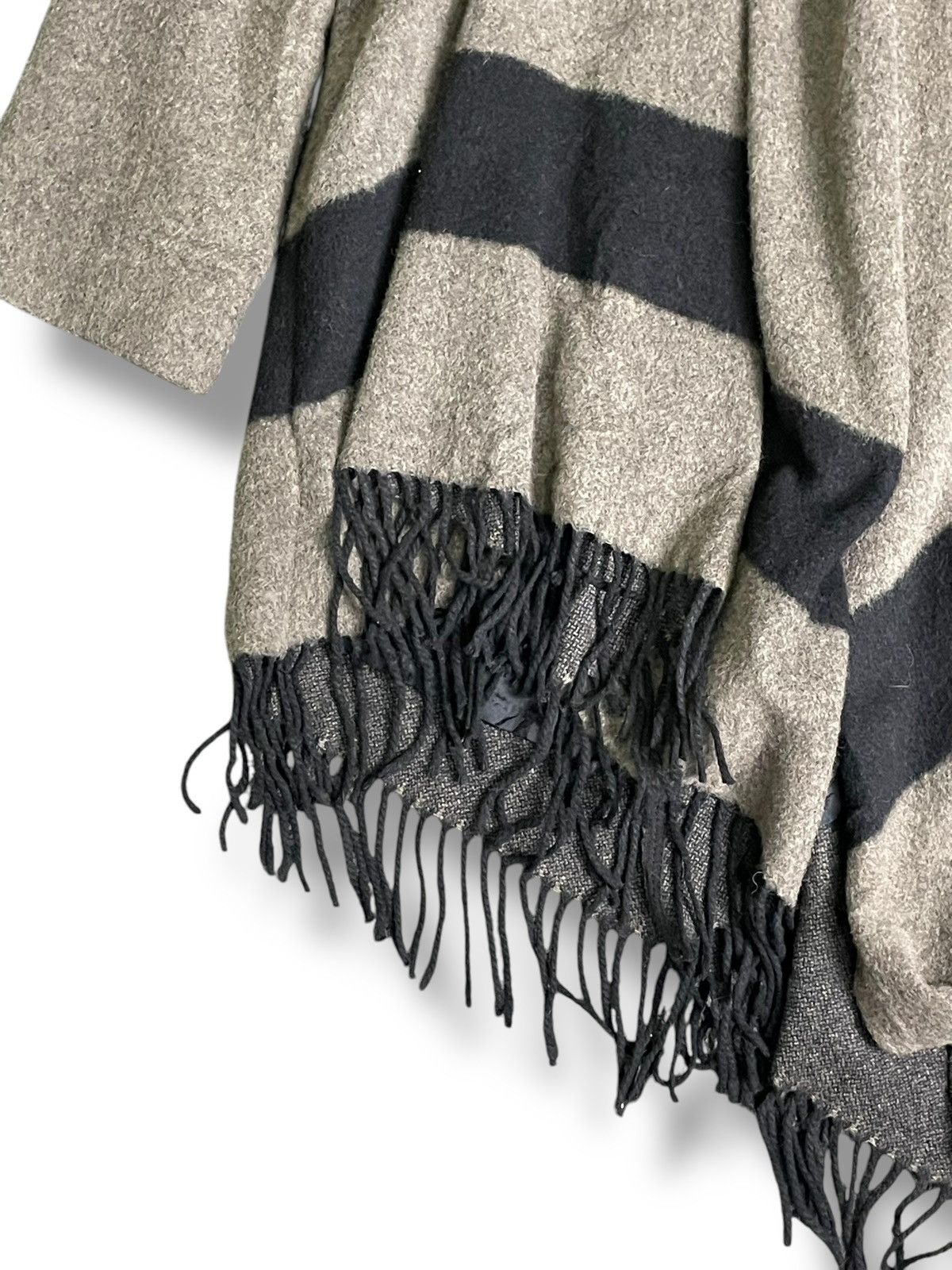 Vintage Zara Women Wool Cape/Ponchos (30) Size M / US 6-8 / IT 42-44 - 3 Thumbnail