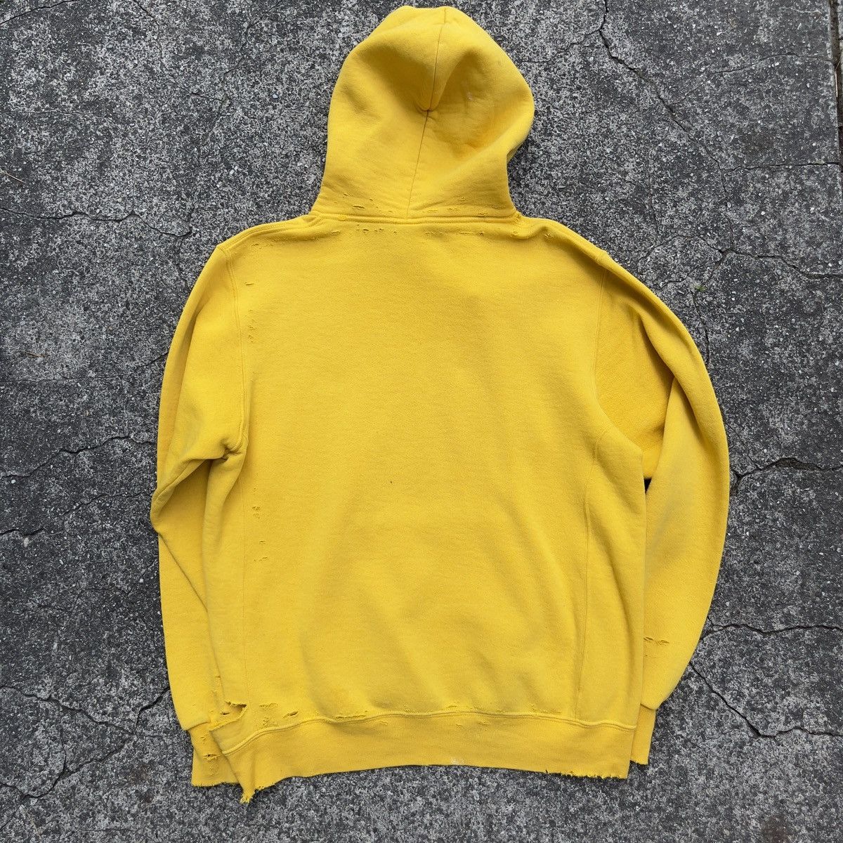 Russell Athletic × Vintage Thrashed Vintage Y2K Russell Athletic Yellow Blank Pullover Size US M / EU 48-50 / 2 - 10 Thumbnail