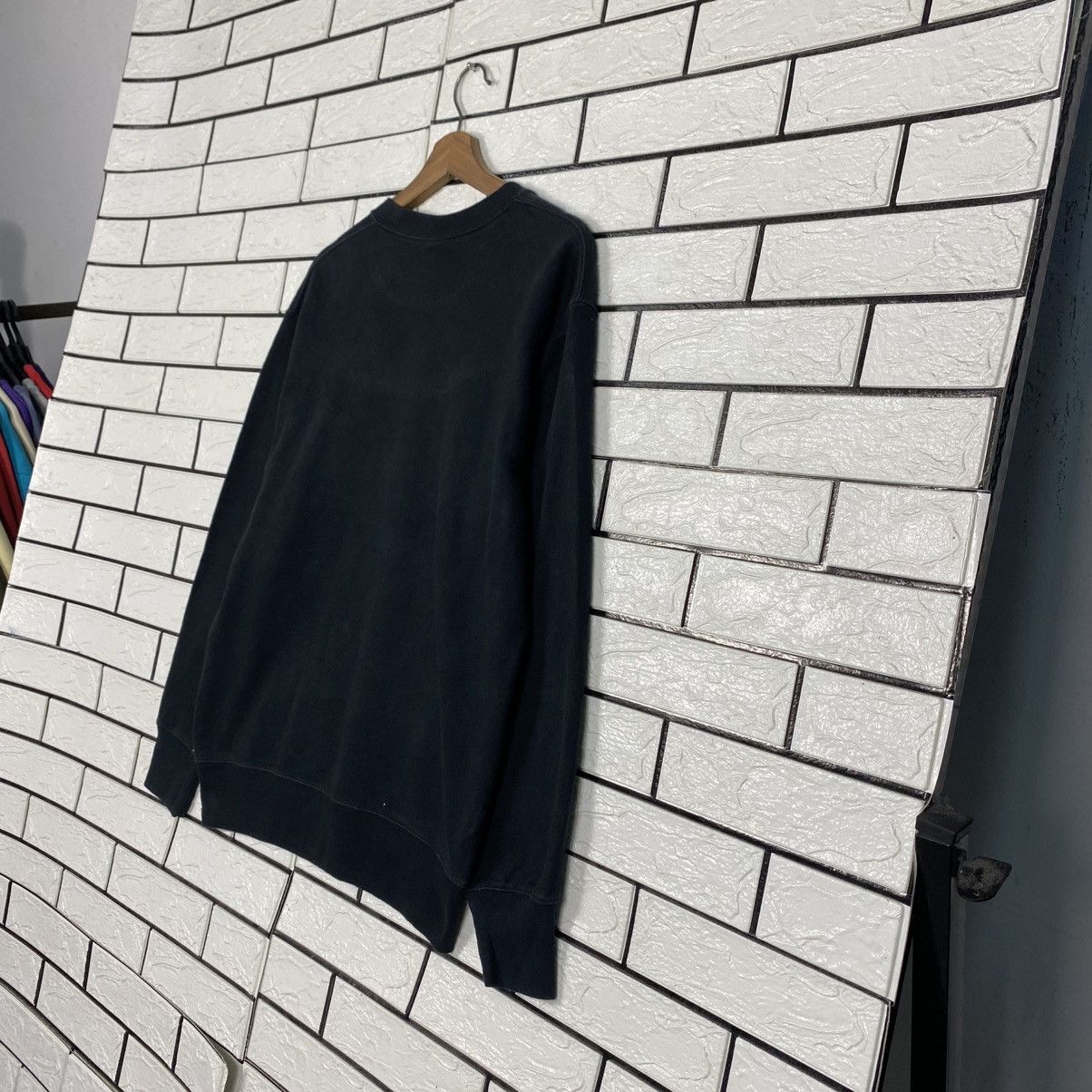 Japanese Brand Musee Du Louvre X Peter Saville Sweatshirt Big Logo Size US L / EU 52-54 / 3 - 11 Thumbnail