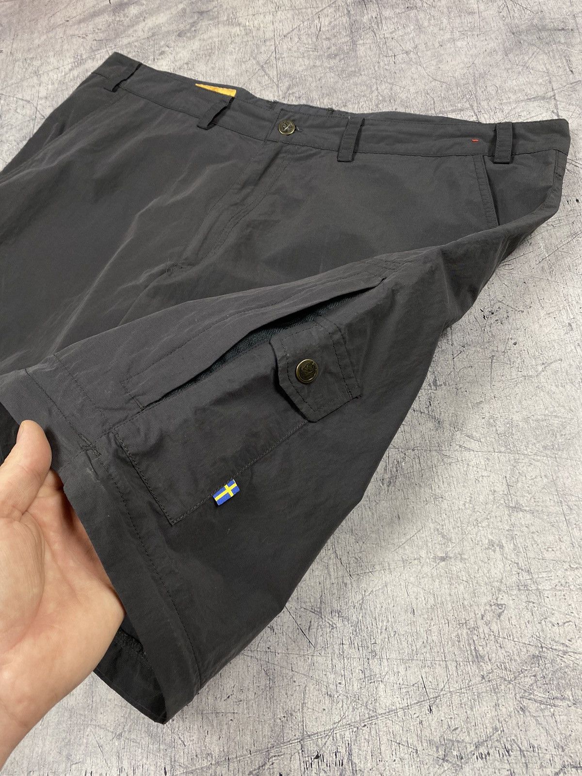 Fjallraven × Vintage Vintage Fjallraven Karl Zip Trekking Cargo Outdoor Shorts Size US 35 - 9 Thumbnail