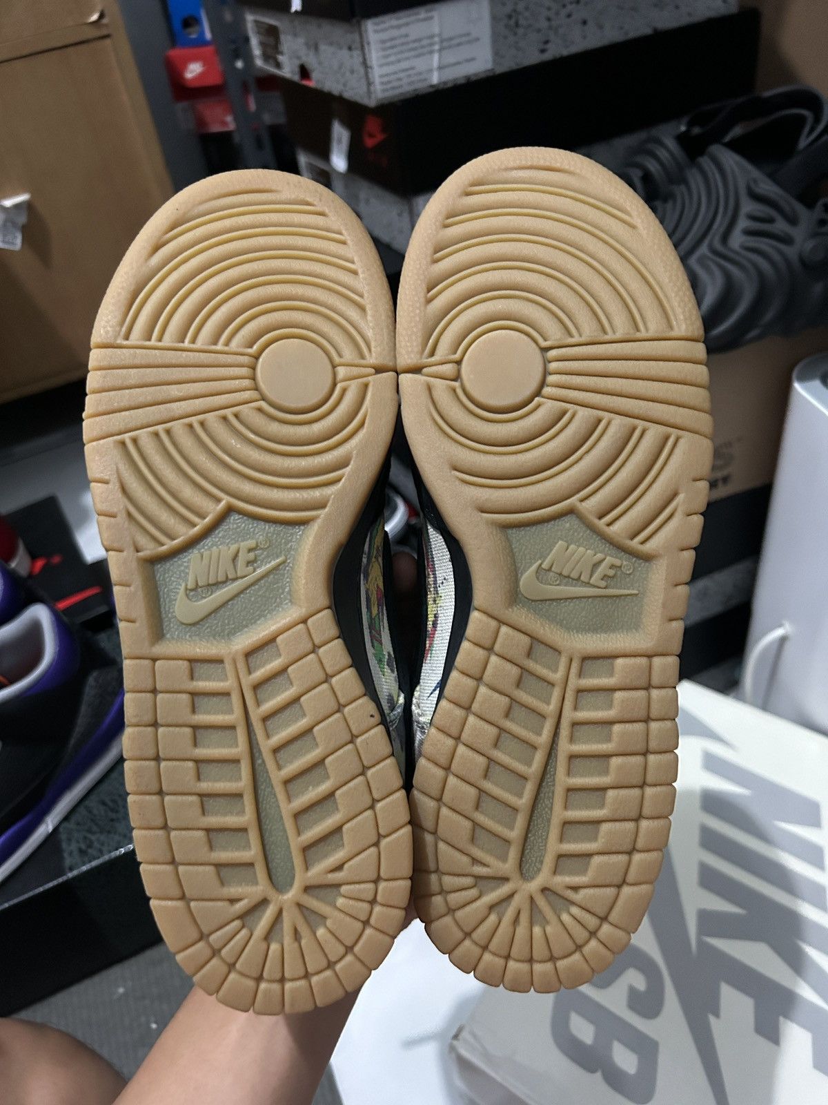 Nike × Supreme nike sb dunk low supreme rammellzee Size US 7 / EU 40 - 6 Thumbnail