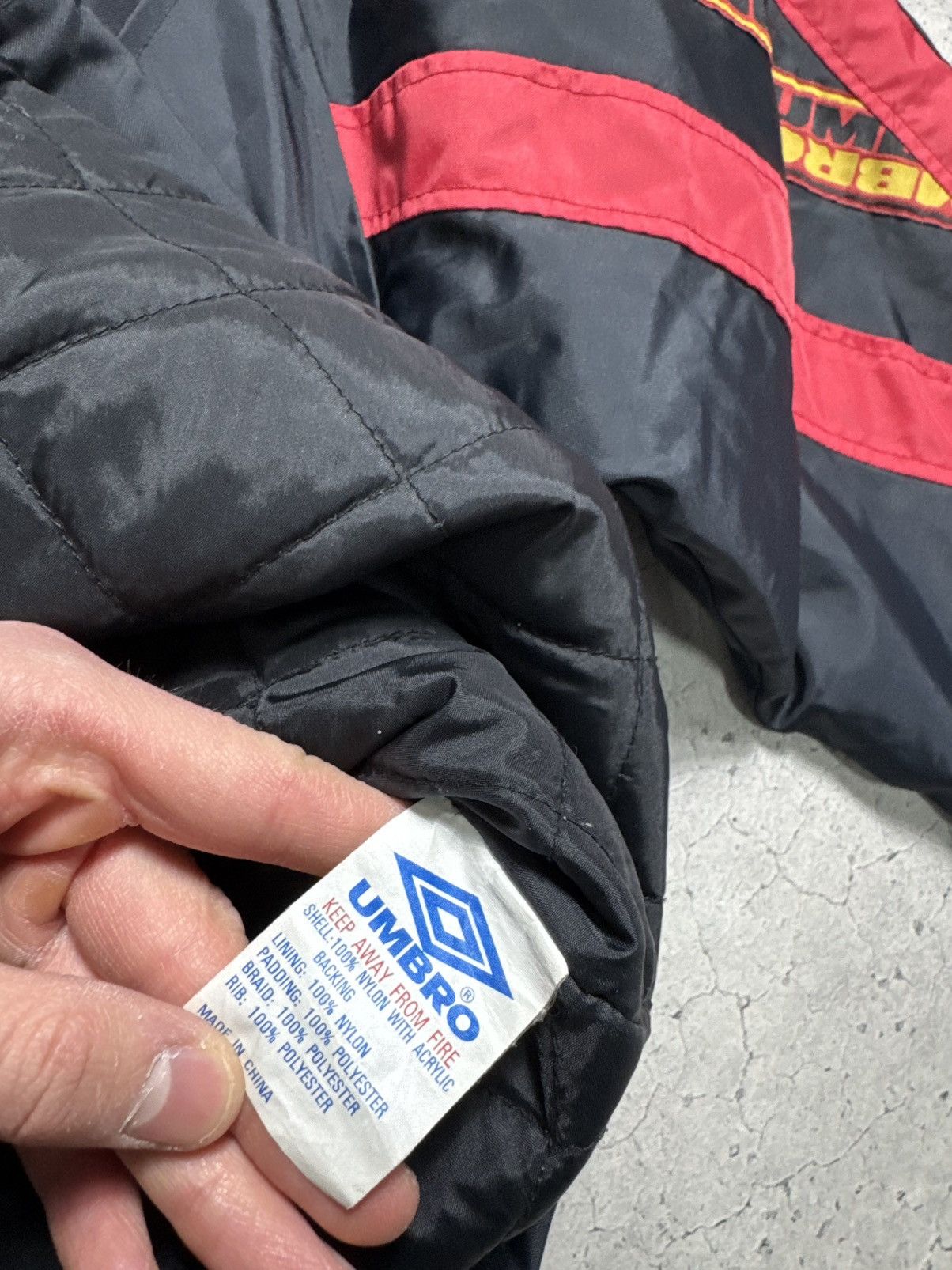 Umbro Umbro FC Manchester United Vintage 90’s Football Jacket Size US L / EU 52-54 / 3 - 10 Thumbnail