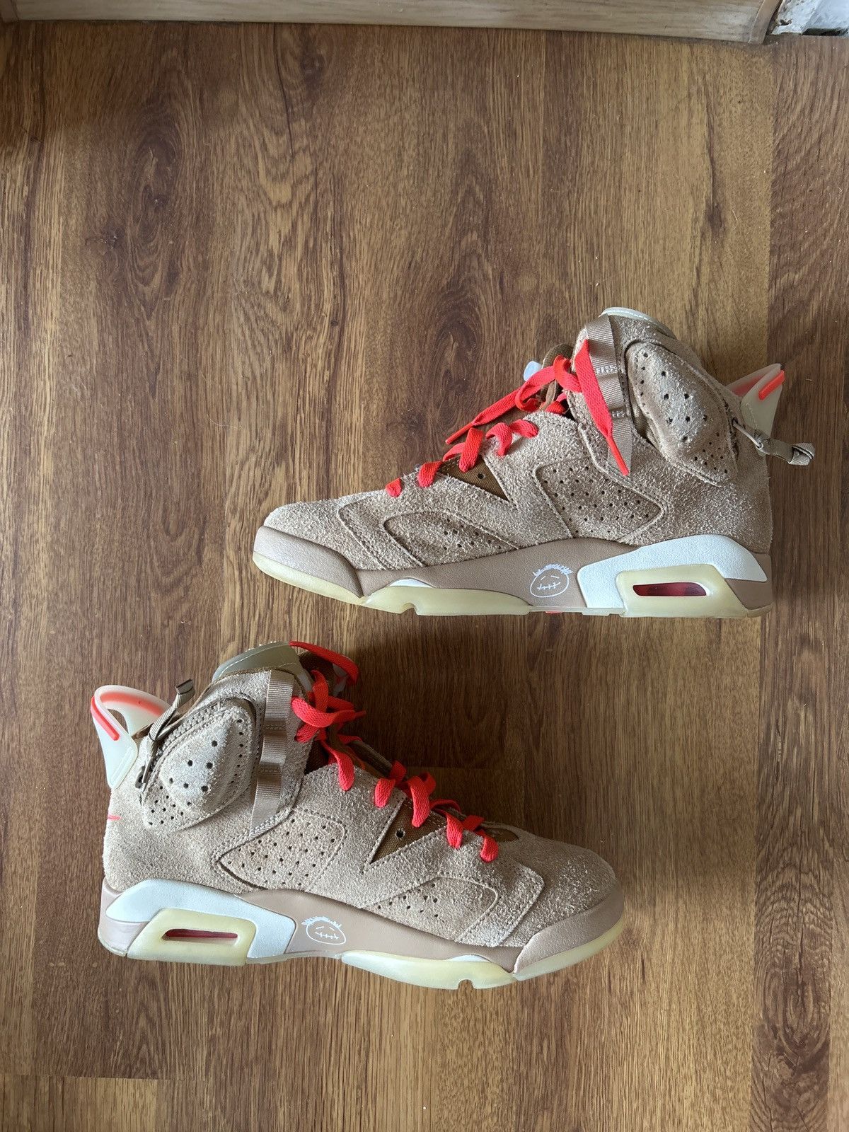 Jordan Brand × Travis Scott Air Jordan 6 Travis Scott Size US 8.5 / EU 41-42 - 2 Thumbnail