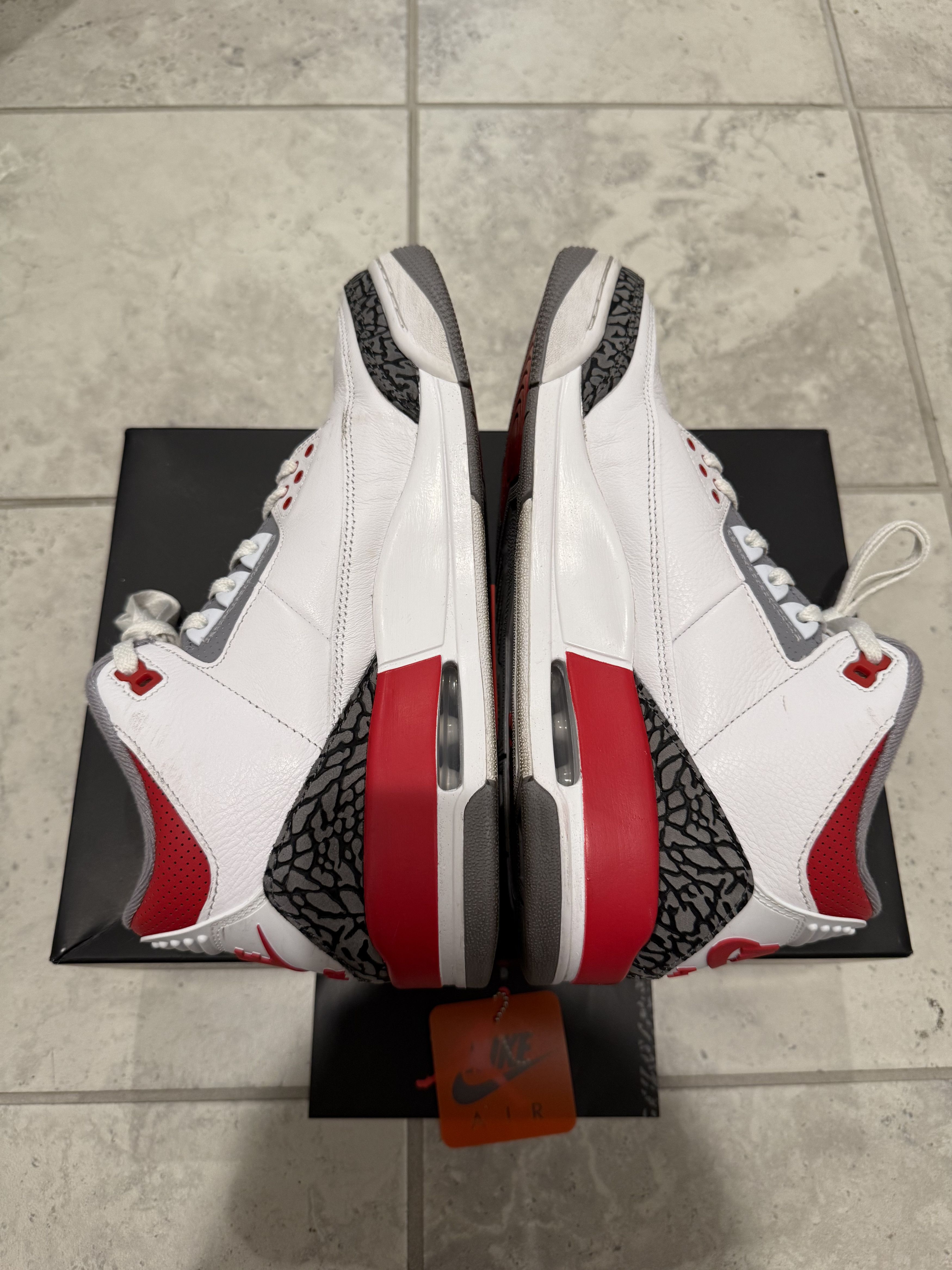 Jordan Brand Air Jordan 3 Retro Fire Red (2022) DN3707-160 US Men's 9.5 Size US 9.5 / EU 42-43 - 2 Thumbnail