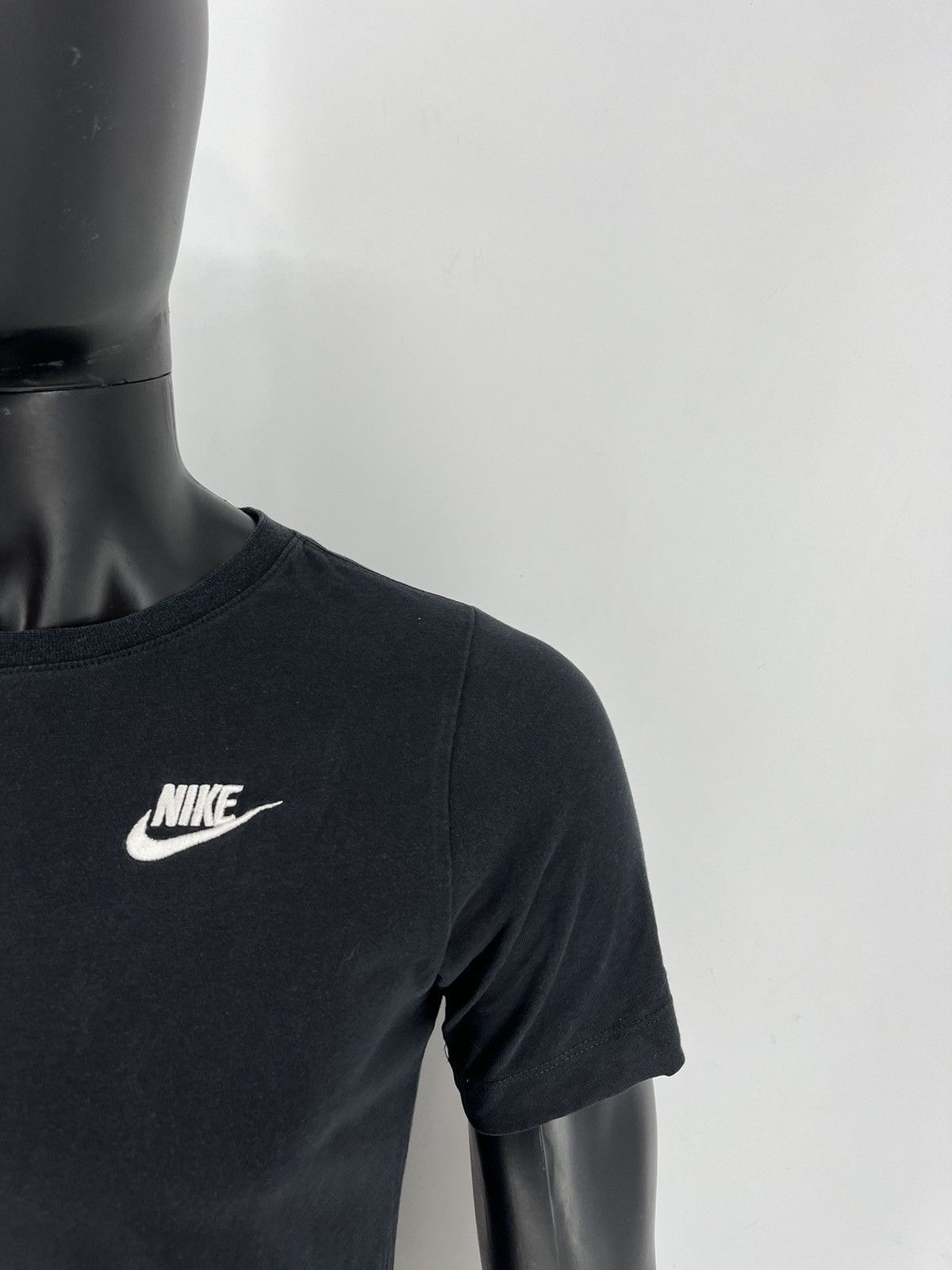 Nike Vintage 90s Nike tee streetwear centre swoosh y2k style Size US S / EU 44-46 / 1 - 6 Thumbnail