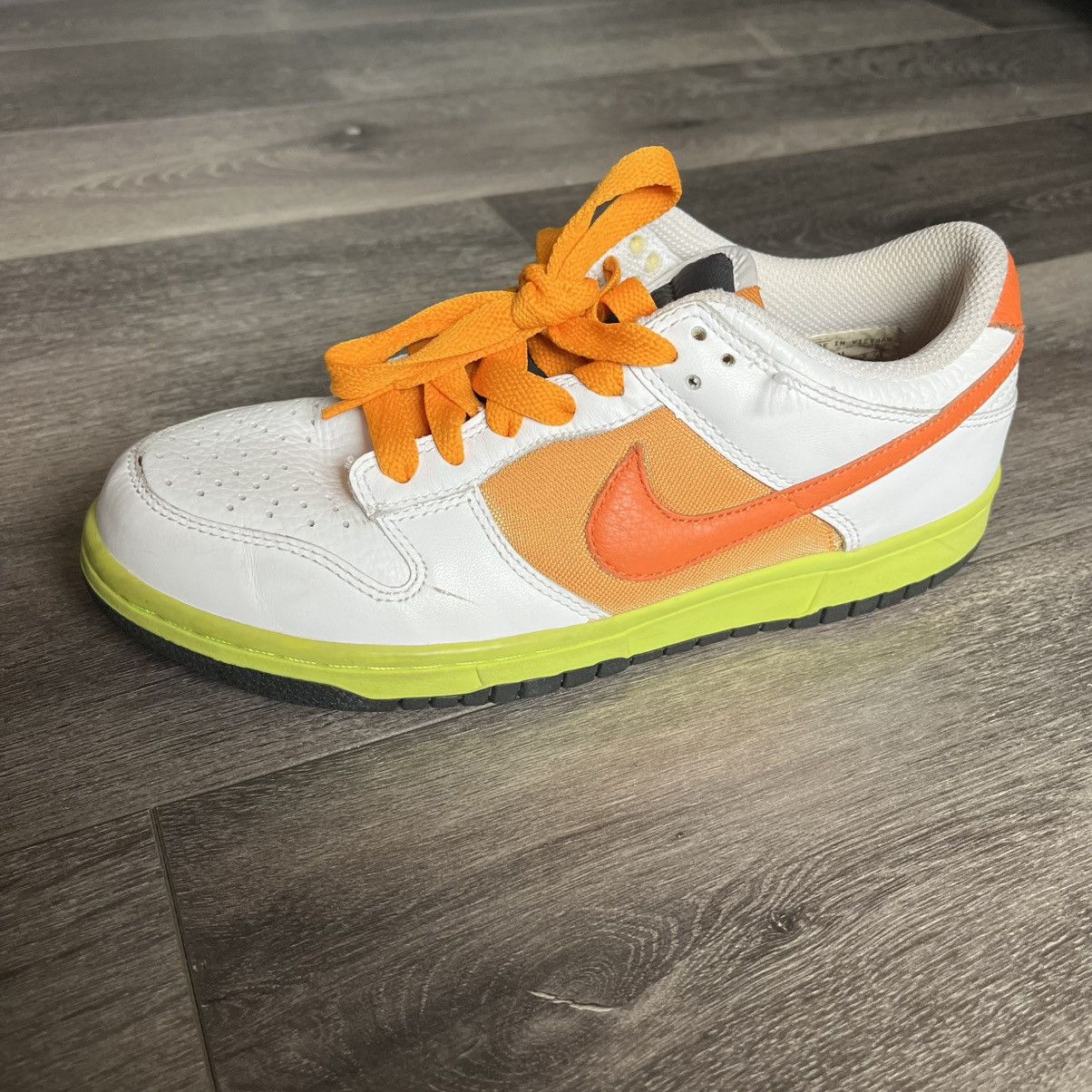 Nike Vintage 2000s Nike SB Dunk Low White Orange Blaze Size 8 W Size US 8 / IT 38 - 9 Thumbnail