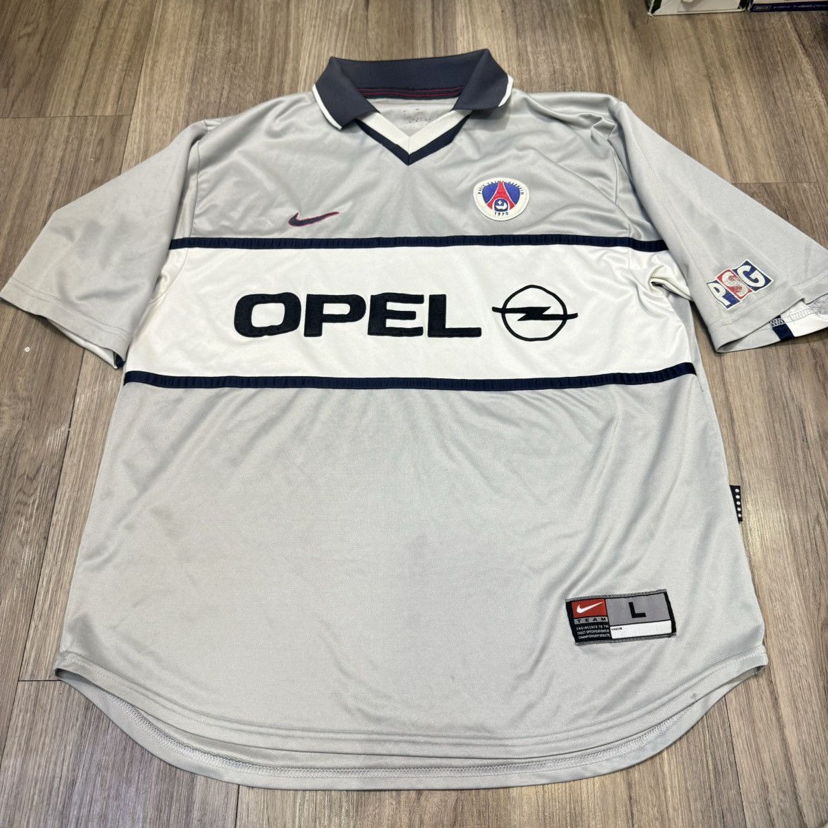 Vintage Paris Saint Germain PSG 00/01 vintage away shirt Size US L / EU 52-54 / 3 - 1 Thumbnail