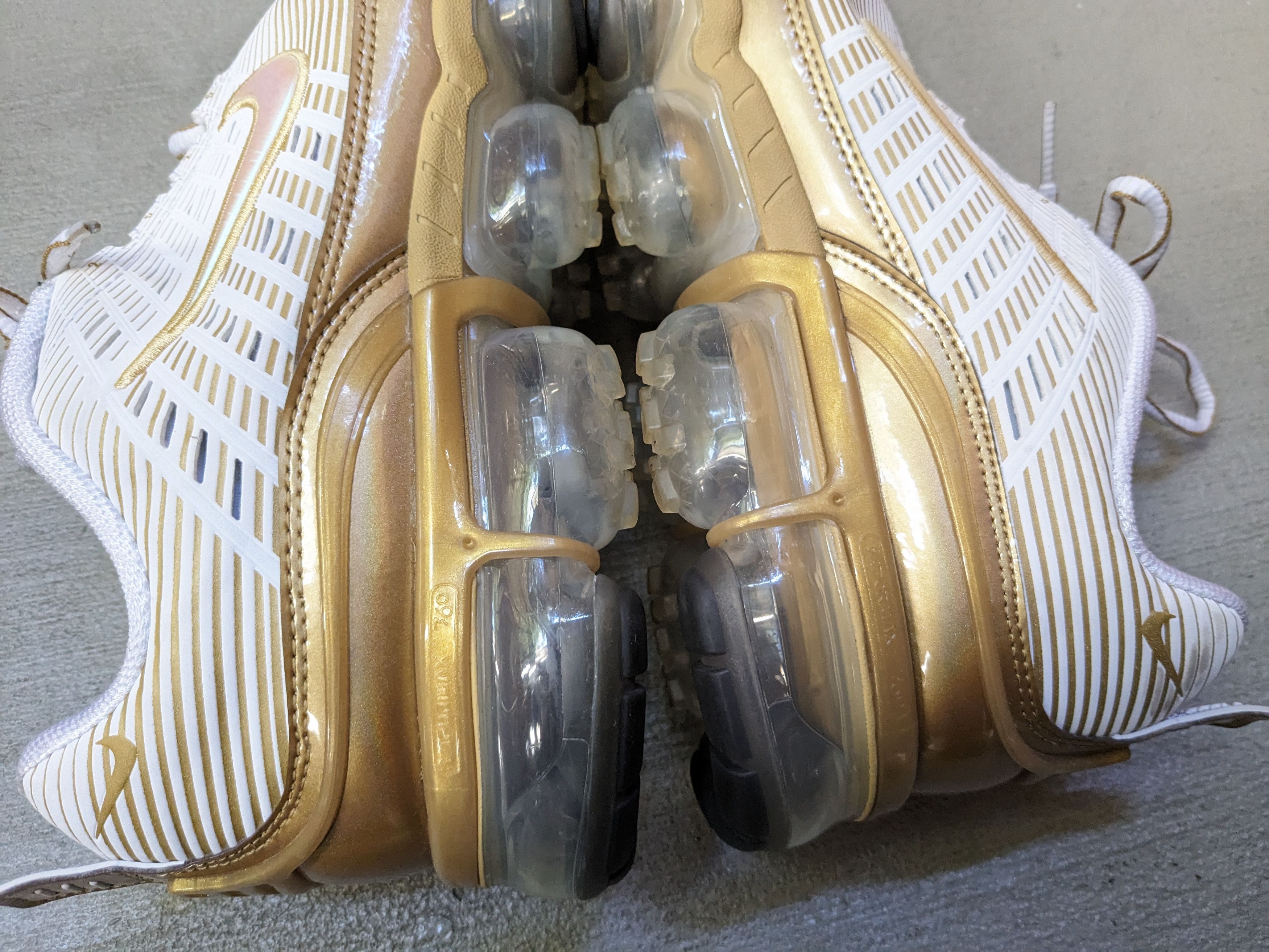 Nike Nike Air VaporMax 360 Gold Size 11 Silver White CK9671-101 Size US 11 / EU 44 - 7 Thumbnail