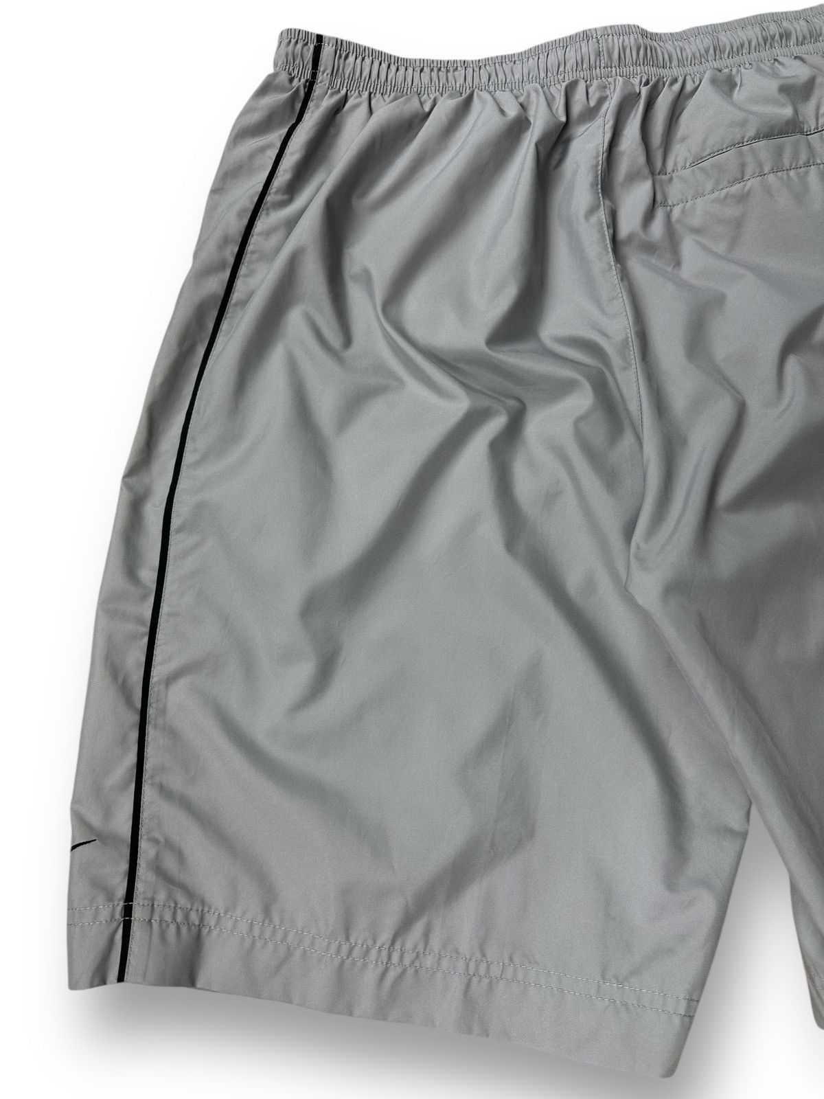 Nike Vintage Y2K Nike Shorts Size US 32 / EU 48 - 14 Thumbnail