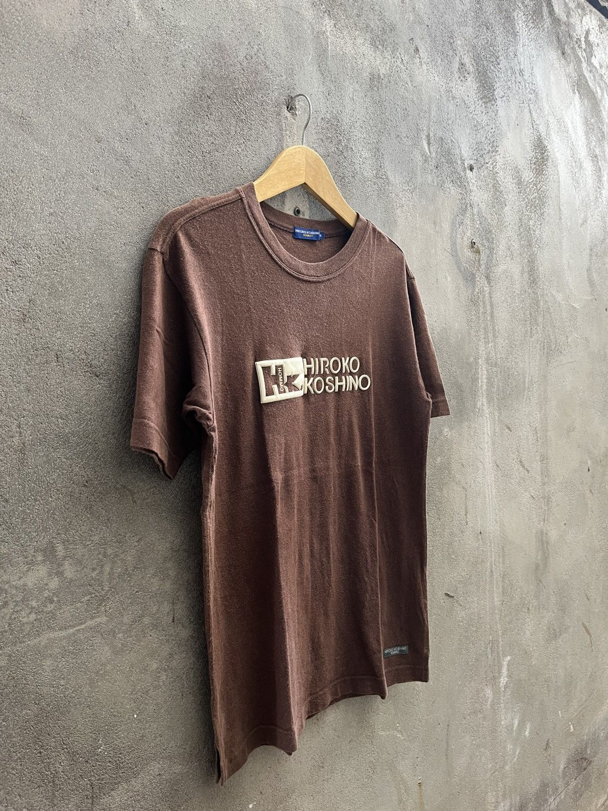 Hiroko Koshino Homme × Japanese Brand Hiroko Koshino Graphic Logo Tee – Rare 90s Japanese Style Size US M / EU 48-50 / 2 - 7 Thumbnail