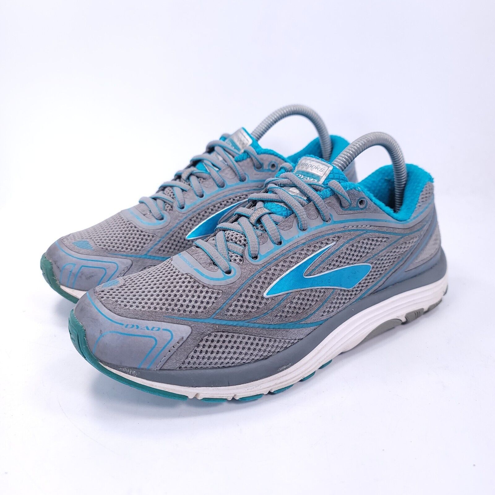 Brooks Brooks Dyad 9 Athletic Shoe Womens Size 9 1202231B046 Gray Size US 9 / IT 39 - 1 Thumbnail