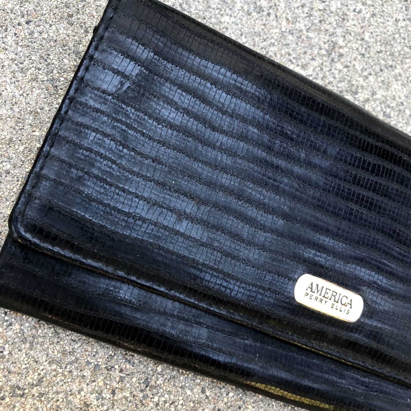 Perry Ellis VTG Perry Ellis Wallet Tri Fold Leather Black Card 7.5" W x 4" H Women One Size Wallet Black Perry Ellis Size ONE SIZE - 3 Thumbnail