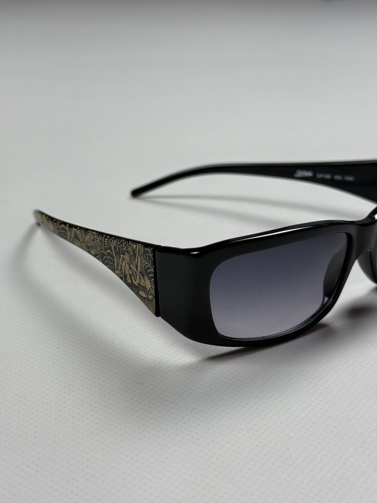 Jean Paul Gaultier Jean Paul Gaultier Unisex Hawaiian Print Sunglasses Size ONE SIZE - 5 Thumbnail