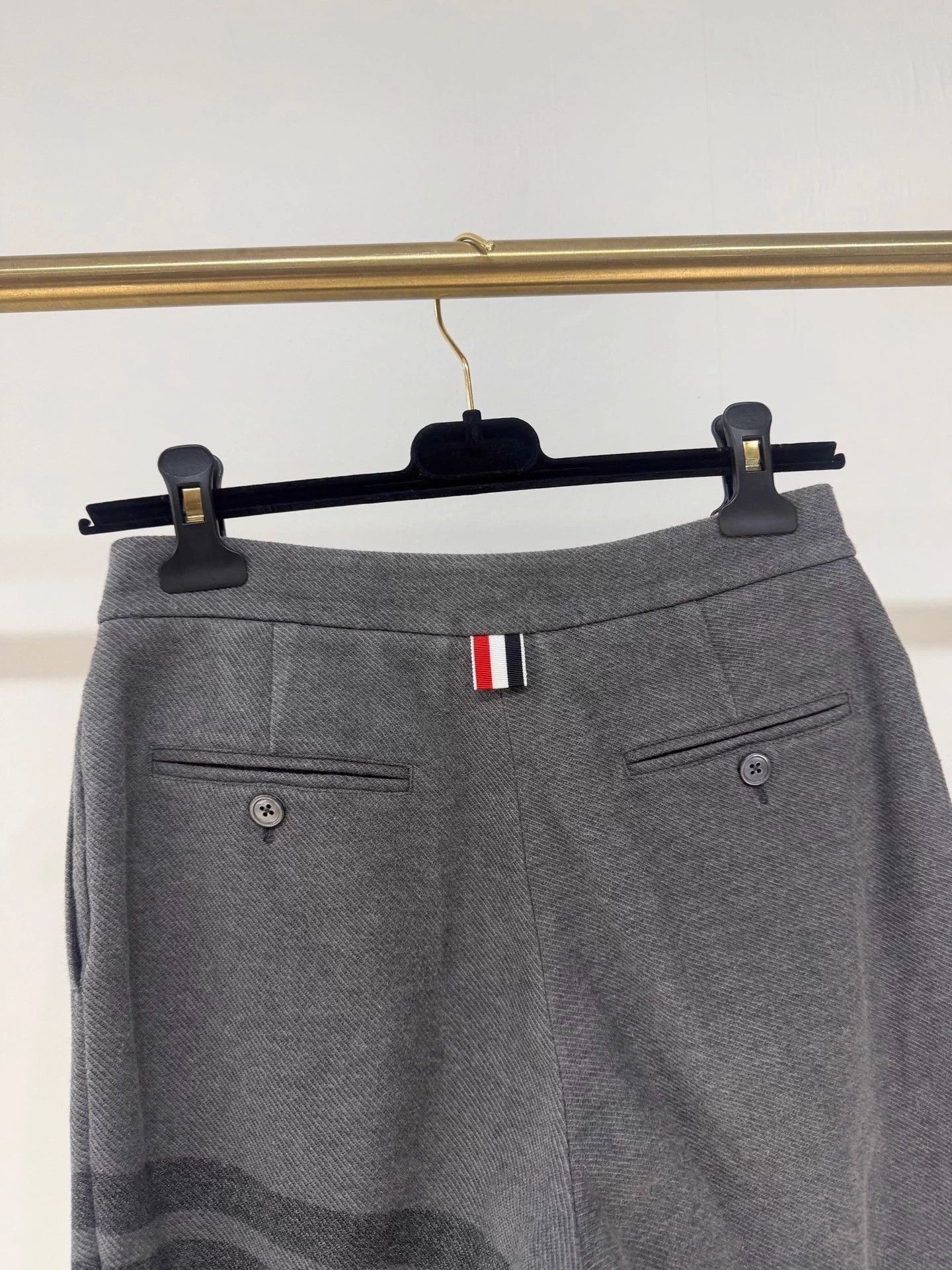 Thom Browne Thom Browne Classic Gray Wool Side Split Trousers 38Mint Size 27" / US 4 / IT 40 - 4 Thumbnail