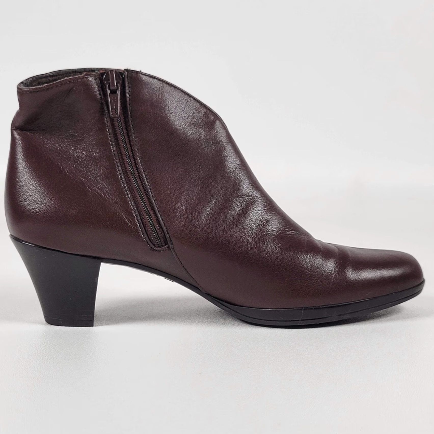 Vintage Munro Robyn Womens Size 8 M Brown Leather Ankle Boots bootie Woman Brown Leather Ankle Boots M Size US 8 / IT 38 - 6 Thumbnail