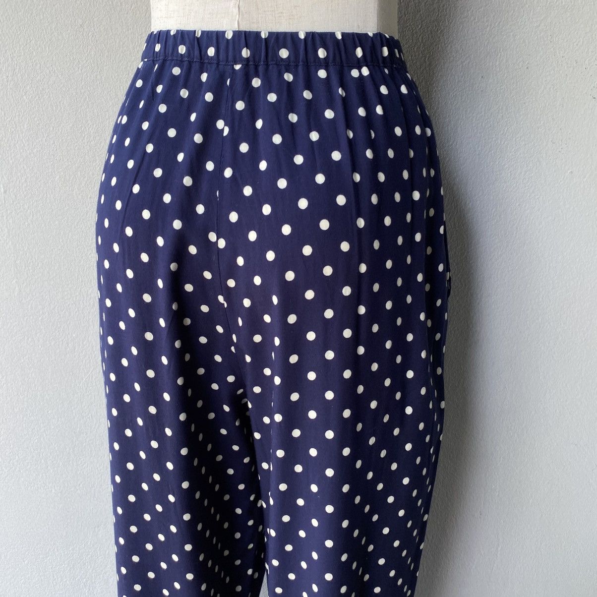 Zucca ZUCCA Navy Polka Dot Pants with Smocked Back Size 25" / US 0 / IT 36 - 15 Thumbnail