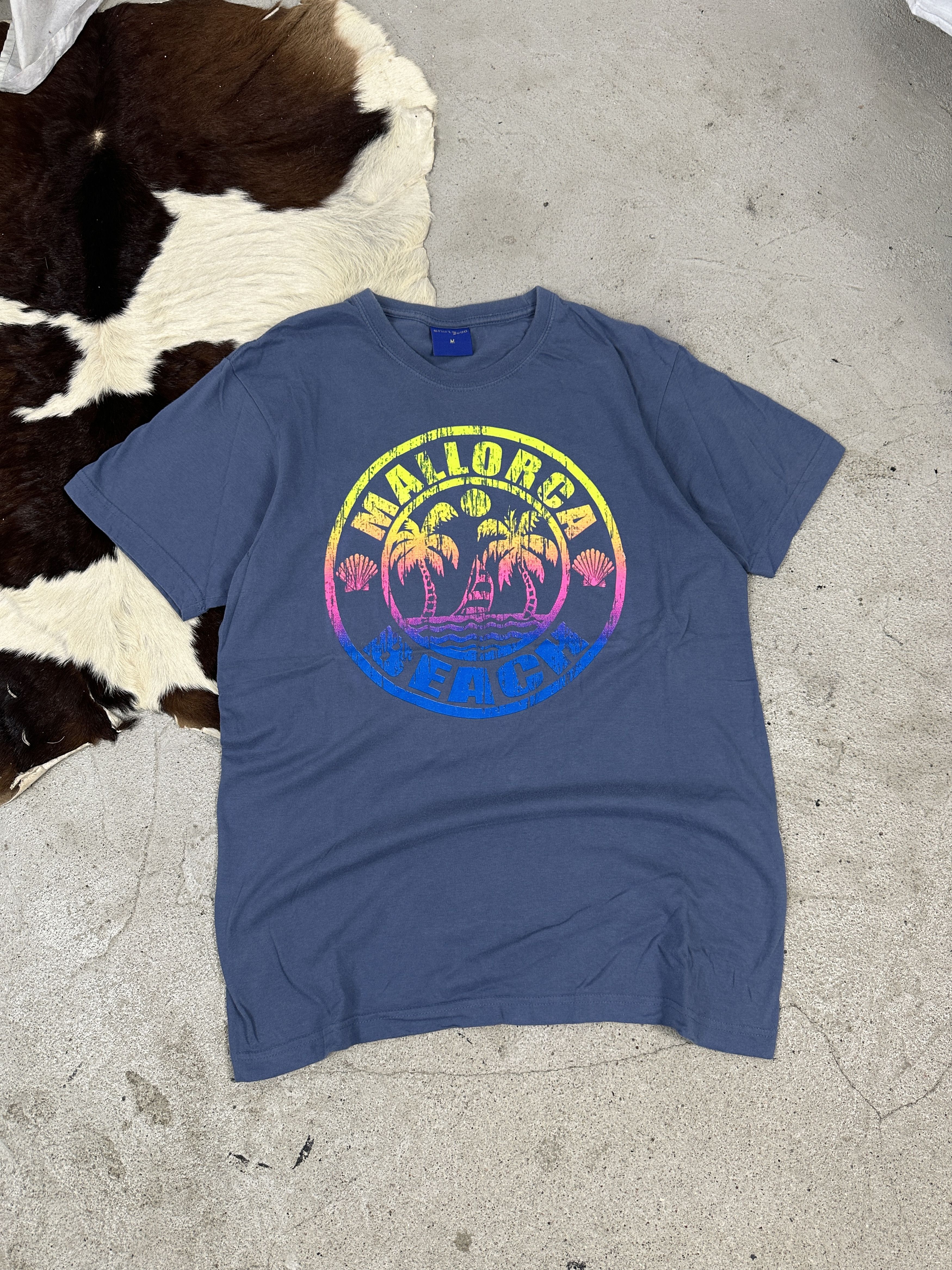 Vintage Vintage Mallorca 00s Summer Tee Printed Oversize T-shirt Size US L / EU 52-54 / 3 - 1 Thumbnail
