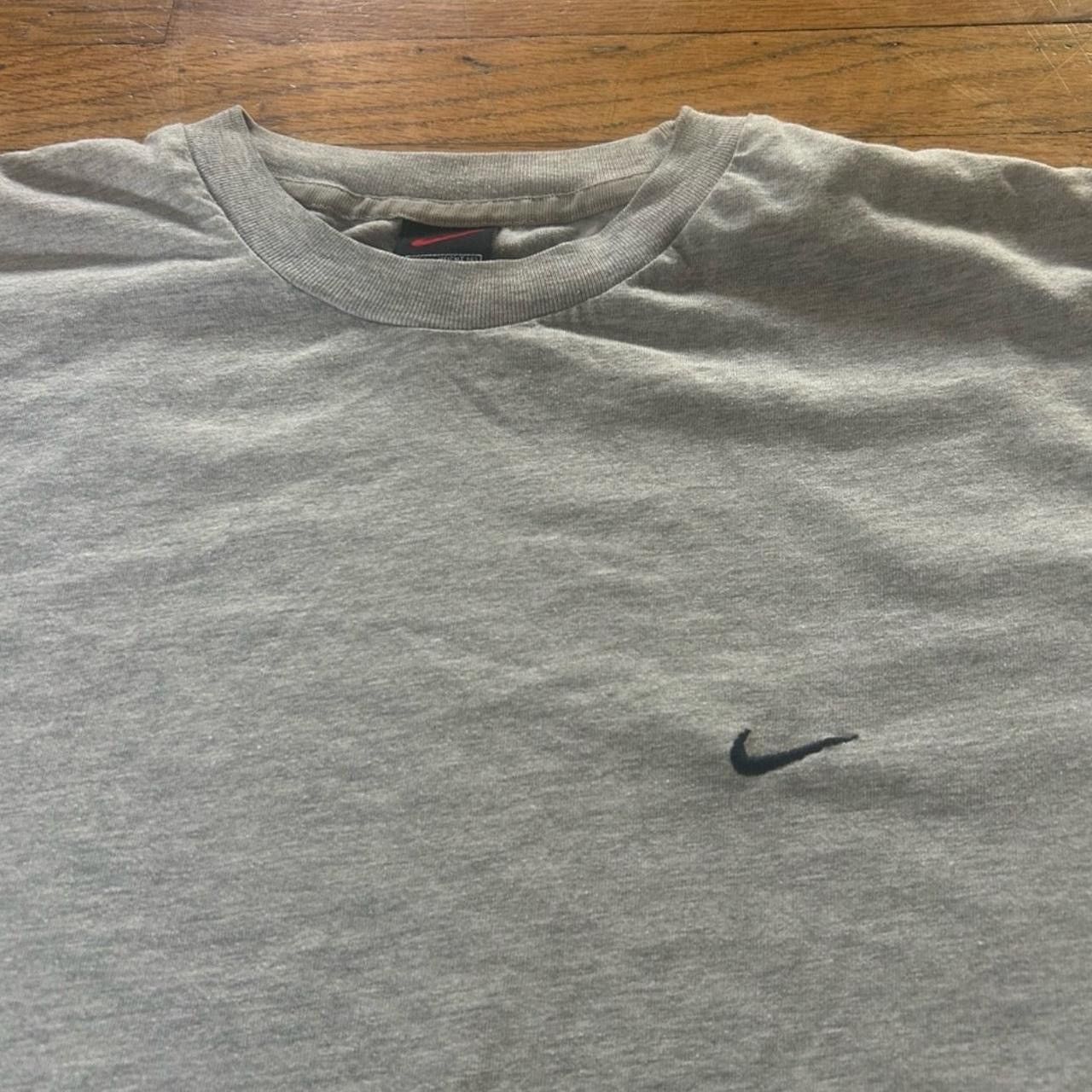Nike Vintage Y2K Nike Small Swoosh Tee Size US L / EU 52-54 / 3 - 2 Thumbnail