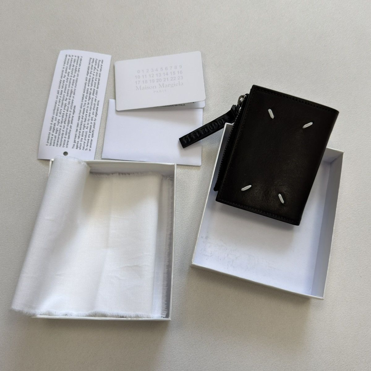 Maison Margiela A/W 20 Black Leather Zip Wallet Size ONE SIZE - 3 Thumbnail