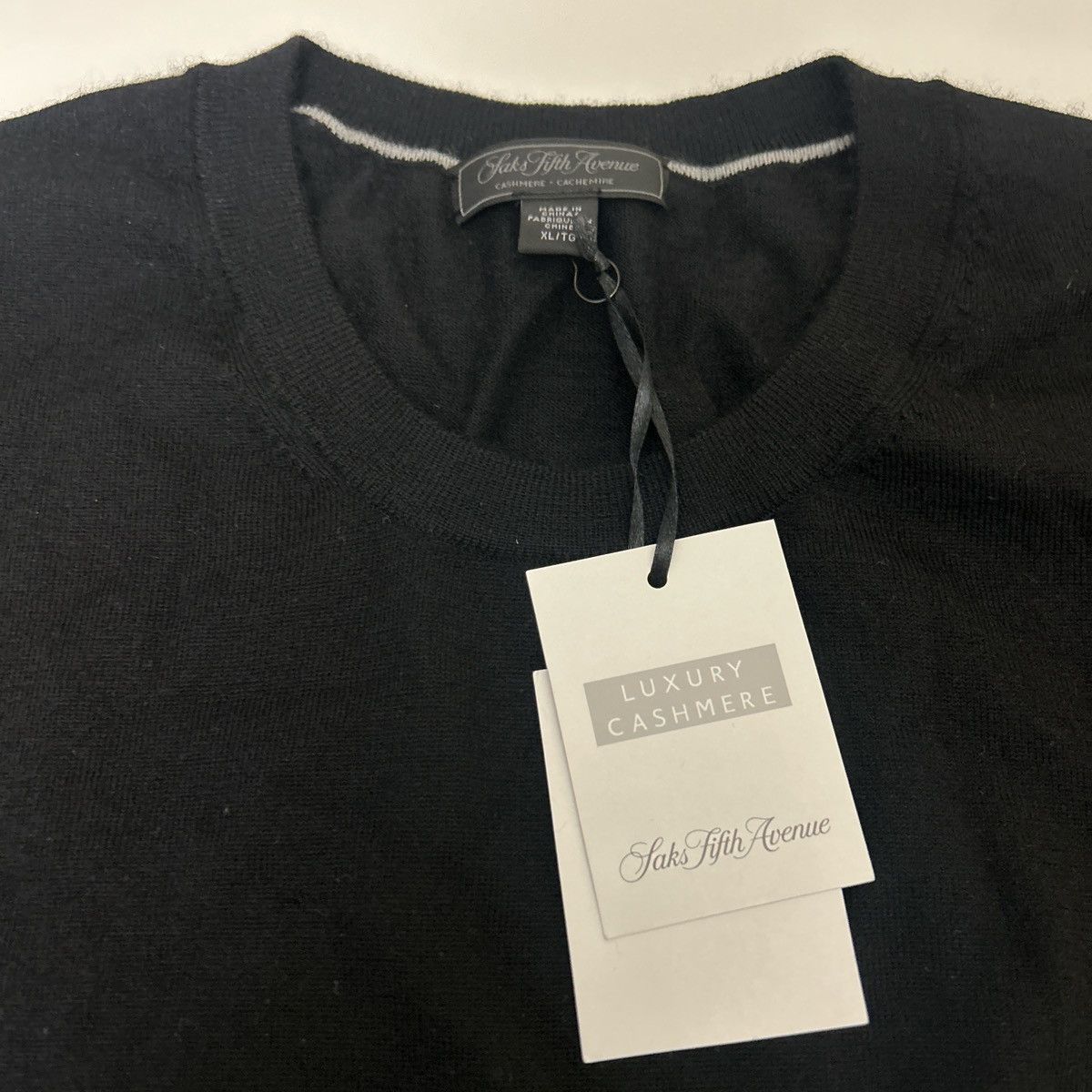Saks Fifth Avenue Mens Saks Fifth Avenue Cashmere Crewneck Sweater black sz XL Size US XL / EU 56 / 4 - 2 Thumbnail