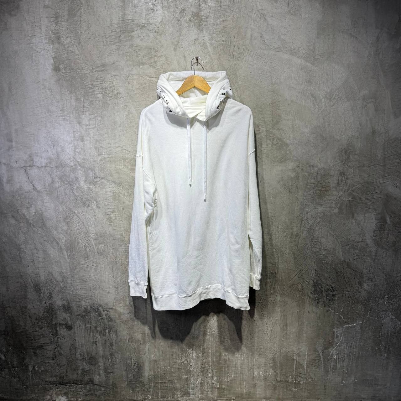 Maison Margiela Maison Margiela Number Hood. Hoodie Size US L / EU 52-54 / 3 - 1 Thumbnail