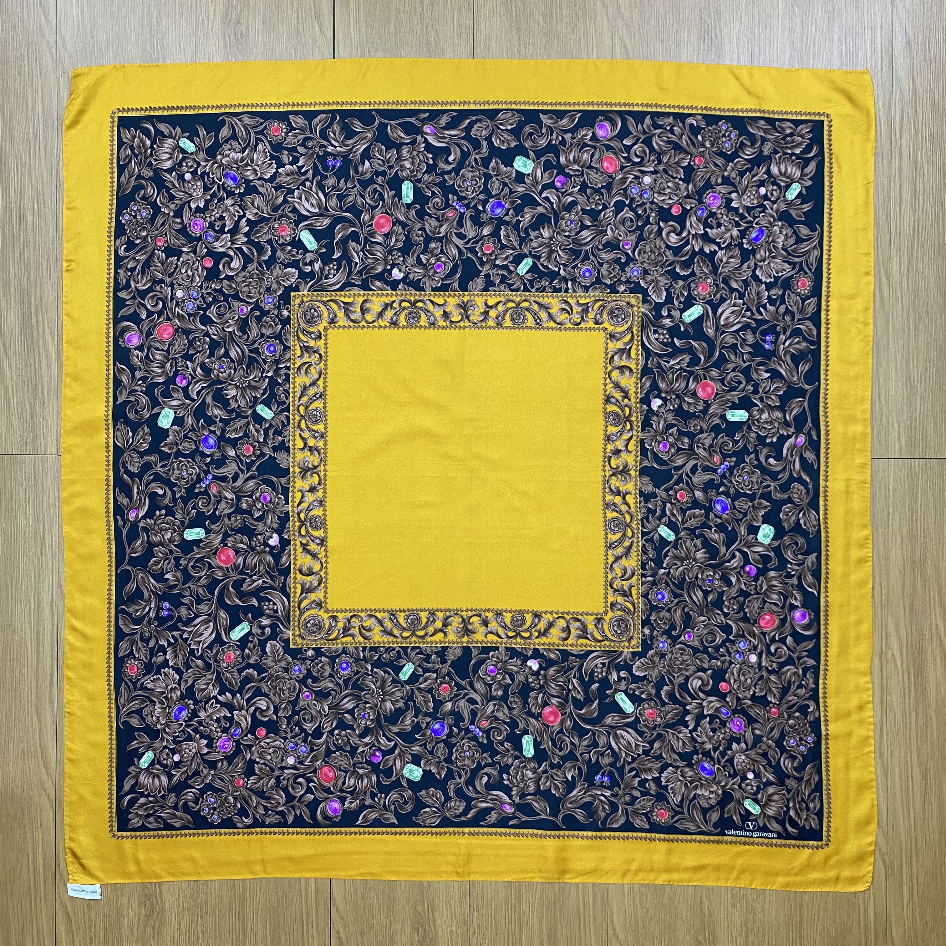 Valentino × Vintage Vintage 90s Valentino Garavani Silk Scarf SSC306 Size ONE SIZE - 2 Thumbnail