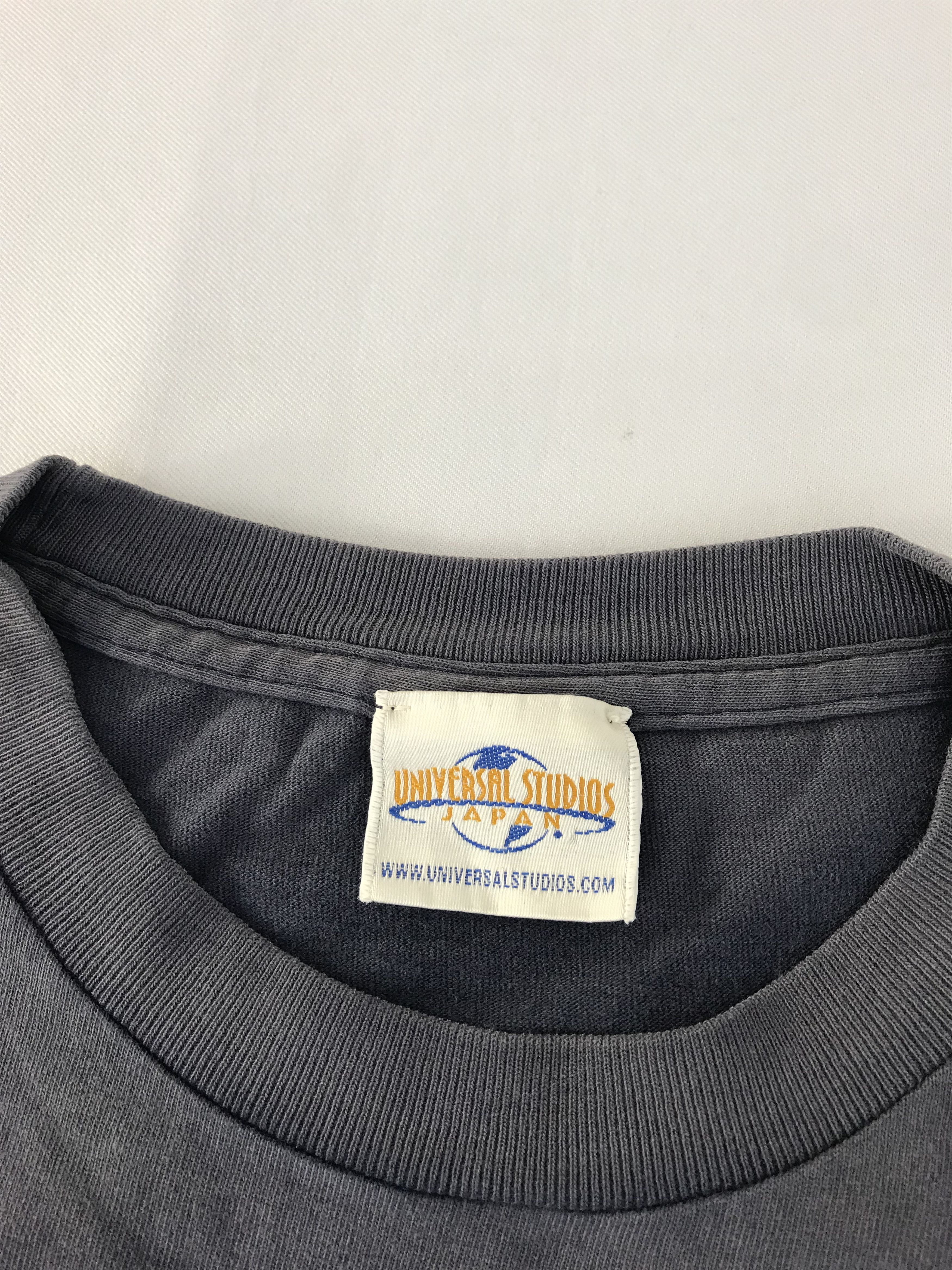 Universal Studios 90s Universal Studios Jaws Thriller Film Movie Printed Tee Size US M / EU 48-50 / 2 - 6 Thumbnail
