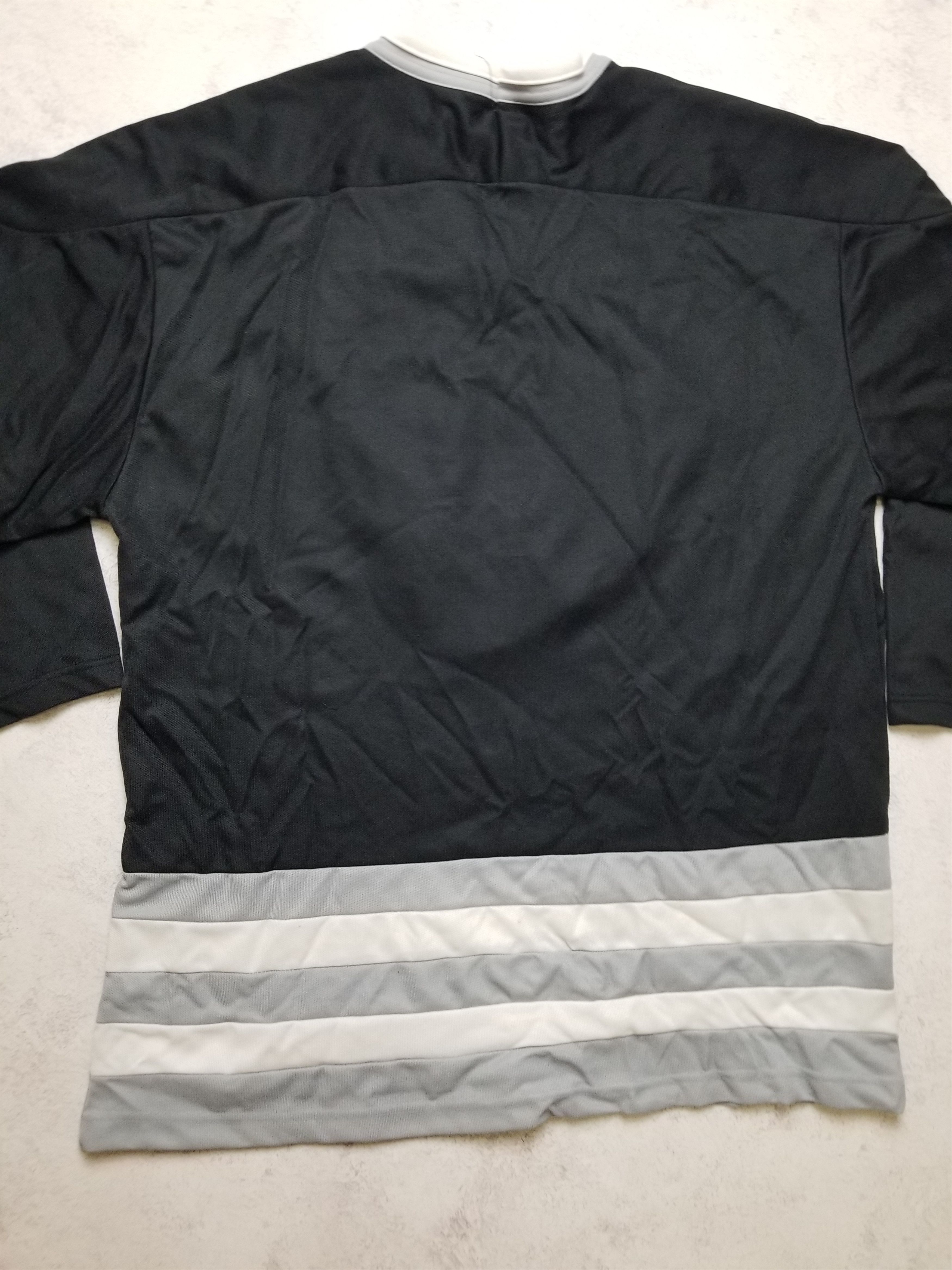 Ccm CCM Maska Wu-Tang Men’s 90’s Vintage Black and White Hockey Size US XL / EU 56 / 4 - 4 Thumbnail