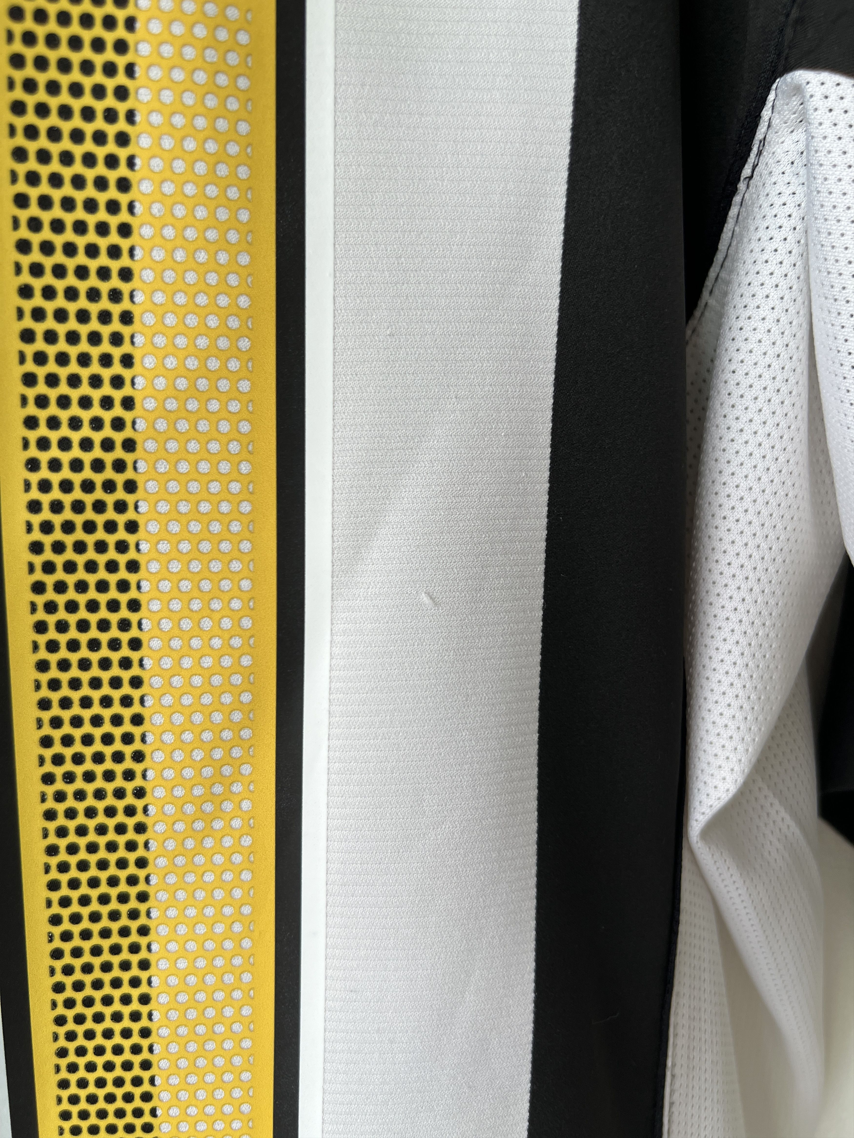 Nike (M) Juventus 2004-05 Home Kit Nedved #11 Size US M / EU 48-50 / 2 - 10 Thumbnail