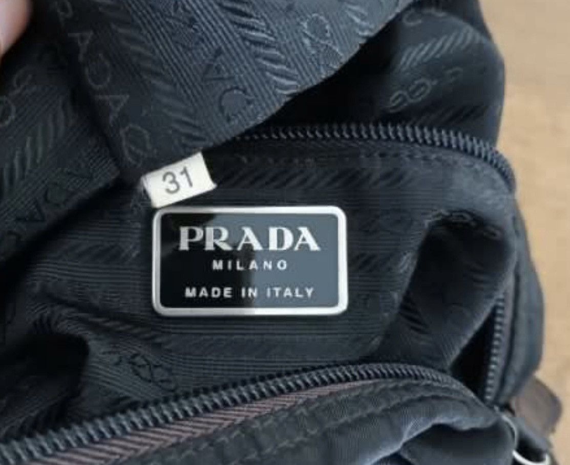 Prada Authentic PRADA Shoulder Bag Size ONE SIZE - 8 Thumbnail