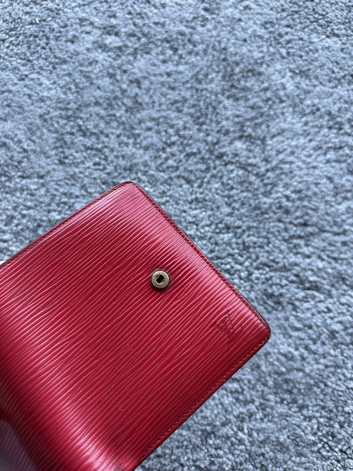 Louis Vuitton Louis Vuitton Epi Bifold Wallet Size ONE SIZE - 10 Thumbnail
