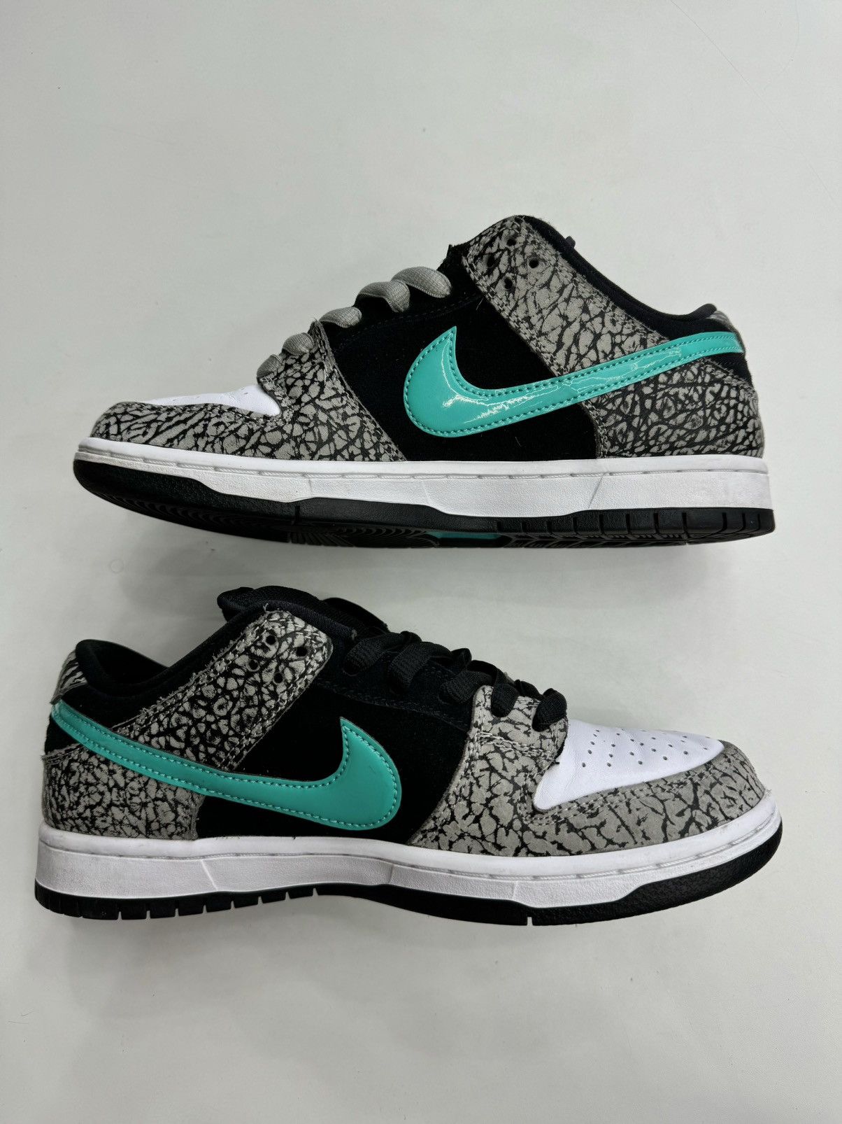 Nike × atmos Nike SB Dunk Low Atmos Elephant Size US 8 / EU 41 - 2 Thumbnail