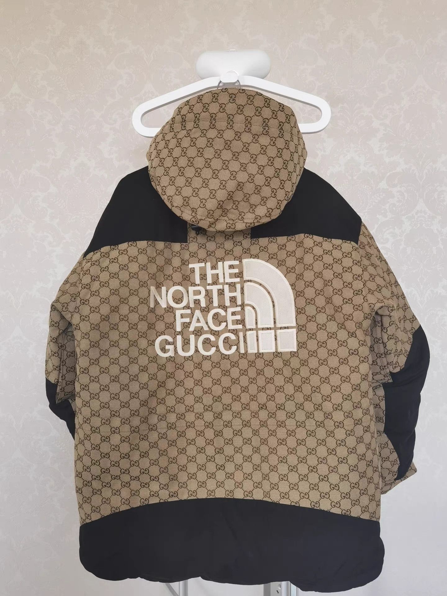 Gucci Gucci x The North Face Down Jacket K17 Size US M / EU 48-50 / 2 - 6 Thumbnail