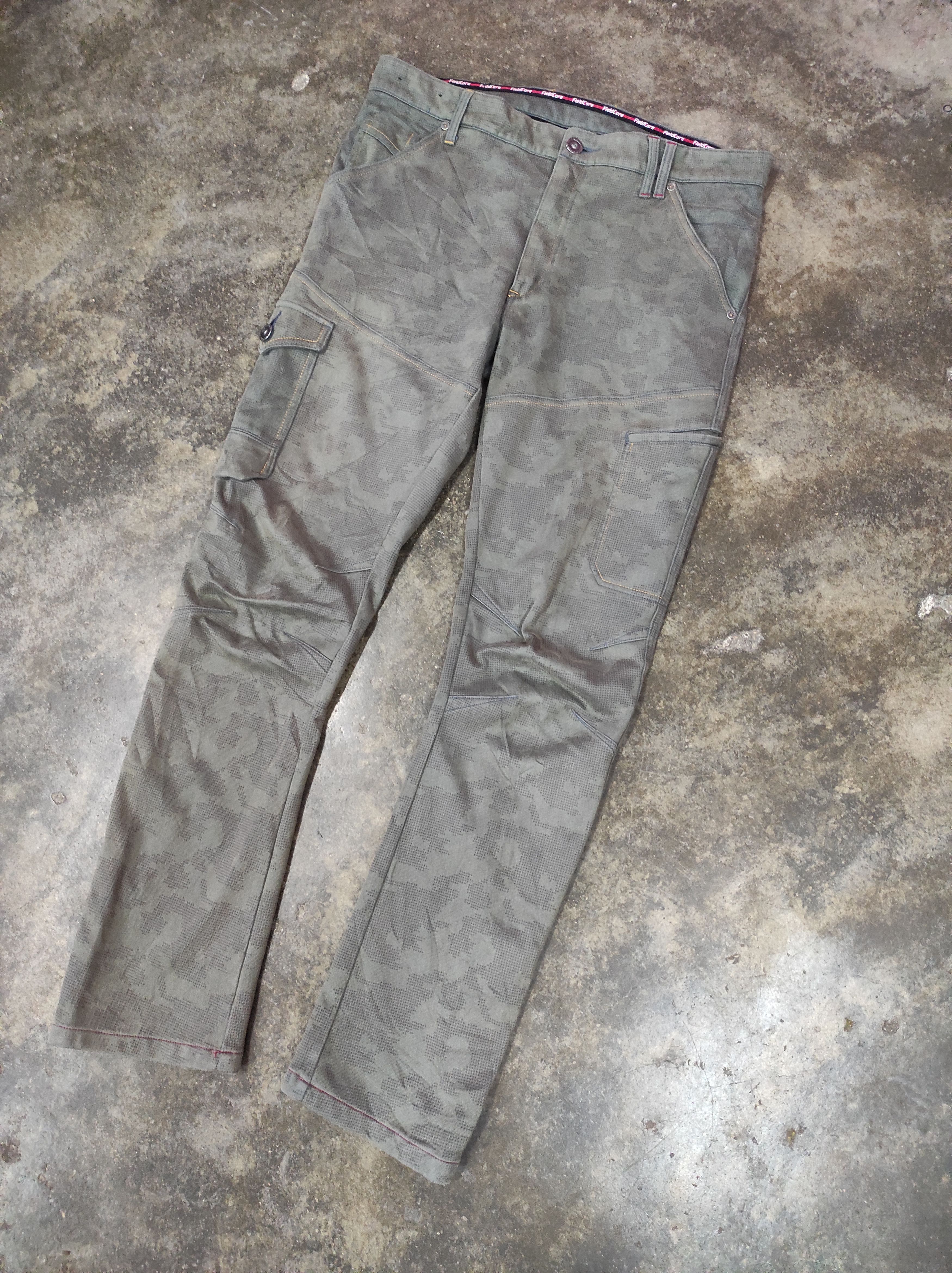 Japanese Brand FIELDCORE STRETCH WARM TACTICAL POCKET CARGO BANANA PANTS Size US 36 / EU 52 - 1 Thumbnail