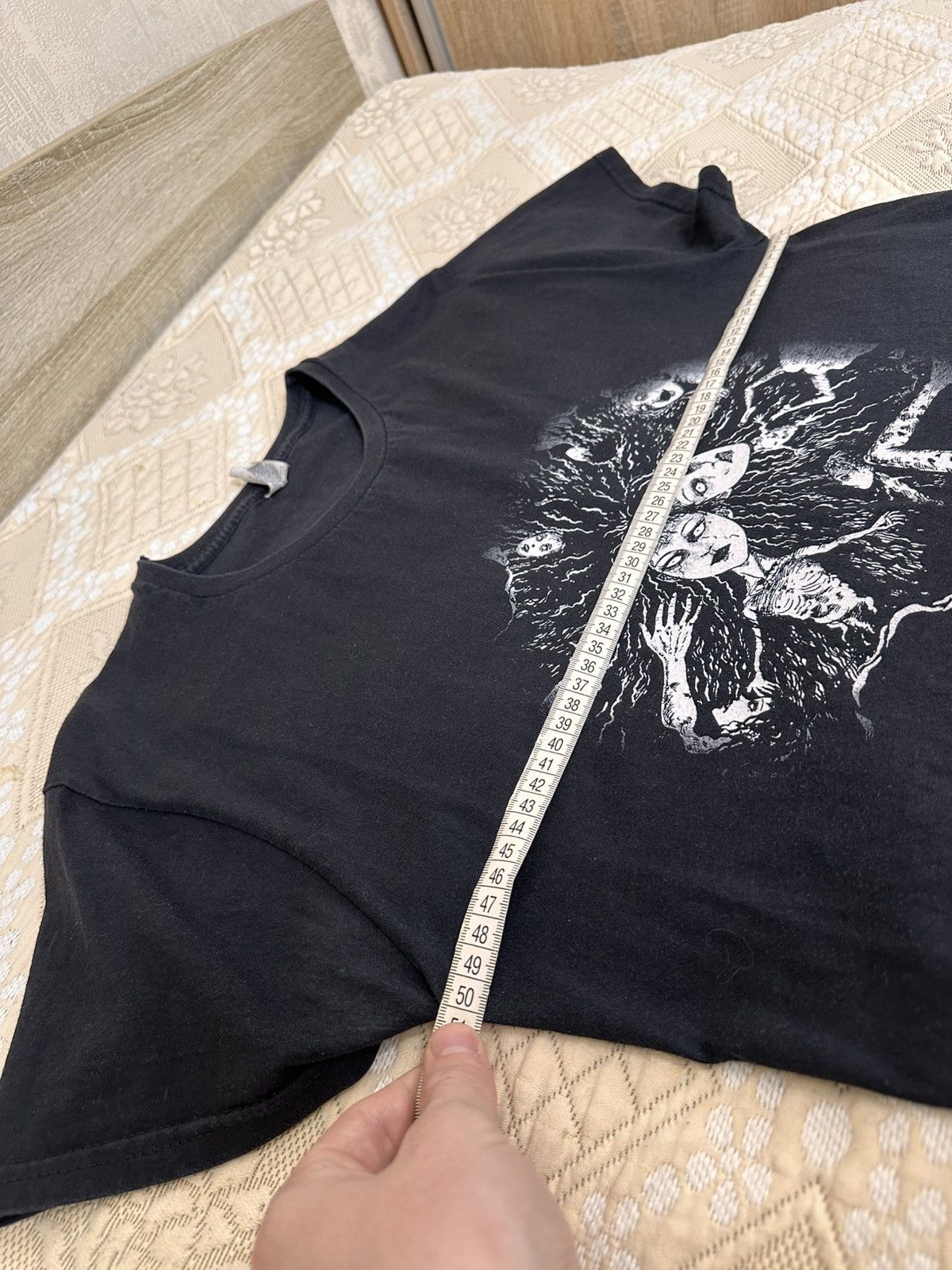 Japanese Brand 🔥 Junji Ito Crawling Tomie Horror Japan Manga Anime T Shirt Size US L / EU 52-54 / 3 - 8 Thumbnail