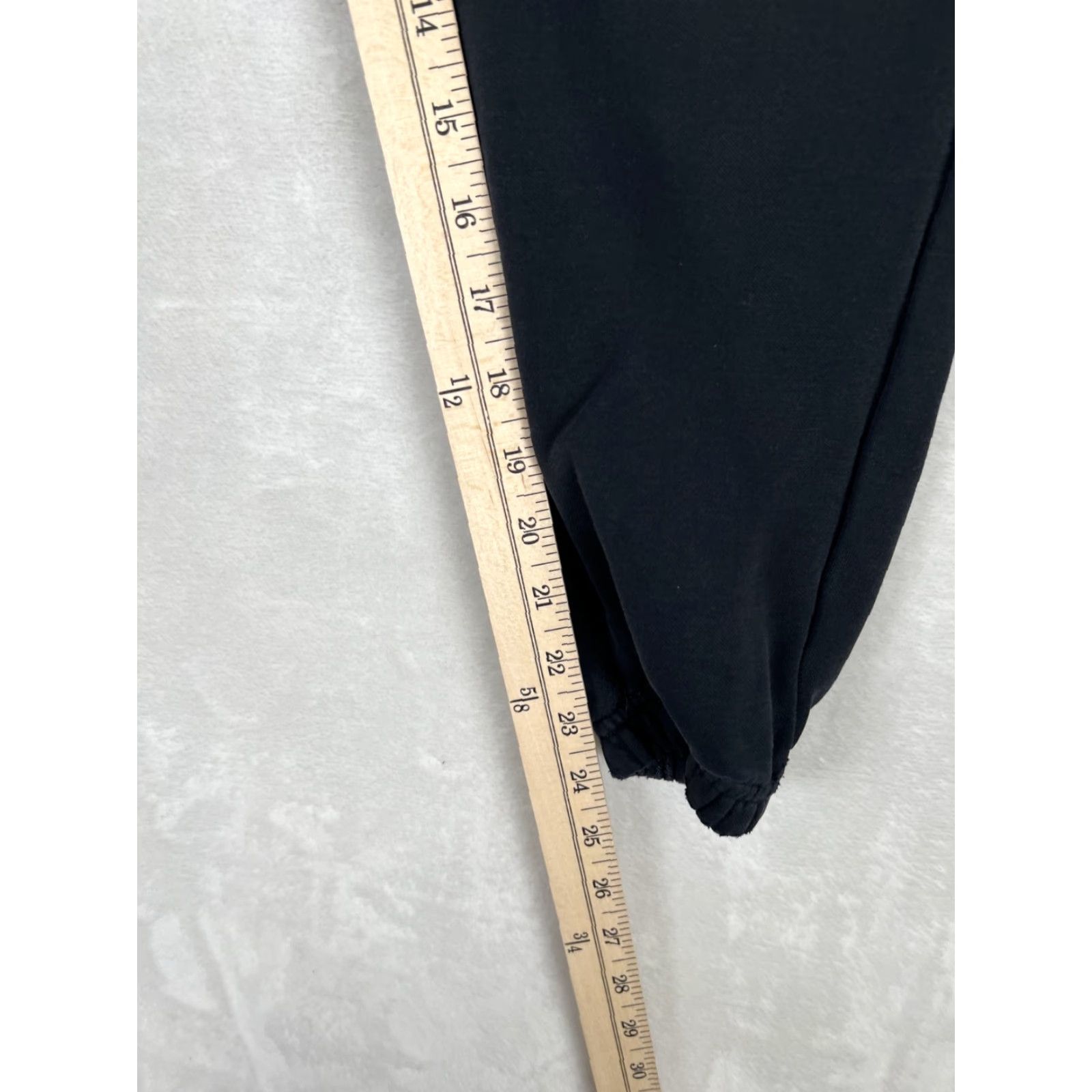 Fabletics Fabletics Sweatpants Women’s XS Black Jogger Pockets Drawstring Workout Gym Size 26" / US 2 / IT 38 - 2 Thumbnail