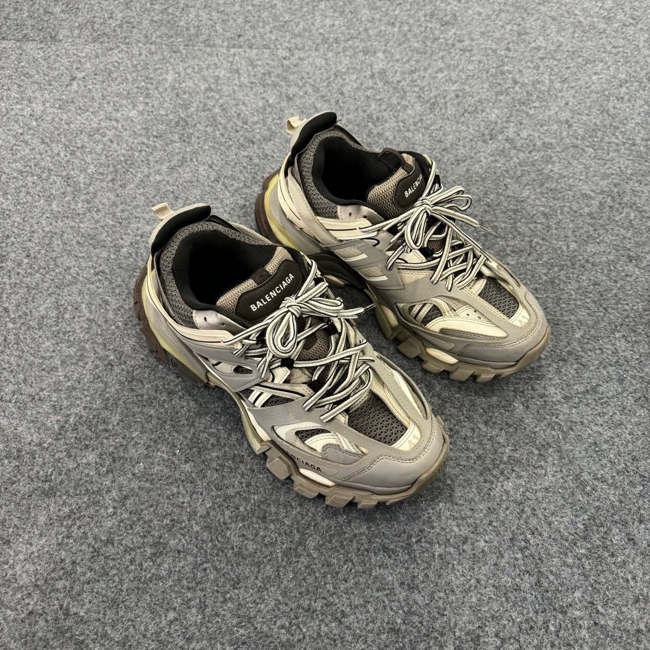 Balenciaga balenciaga gray track sneakers size 41 Size US 9 / EU 42 - 1 Thumbnail